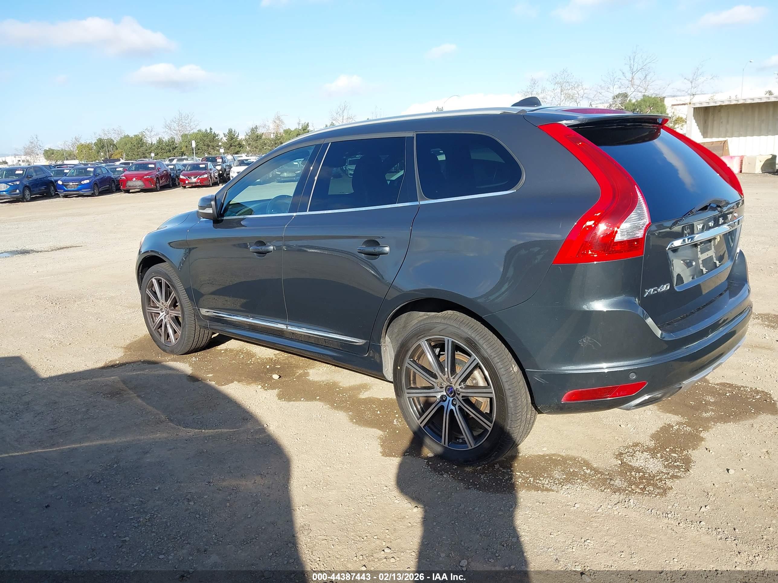 VOLVO XC60 image 3
