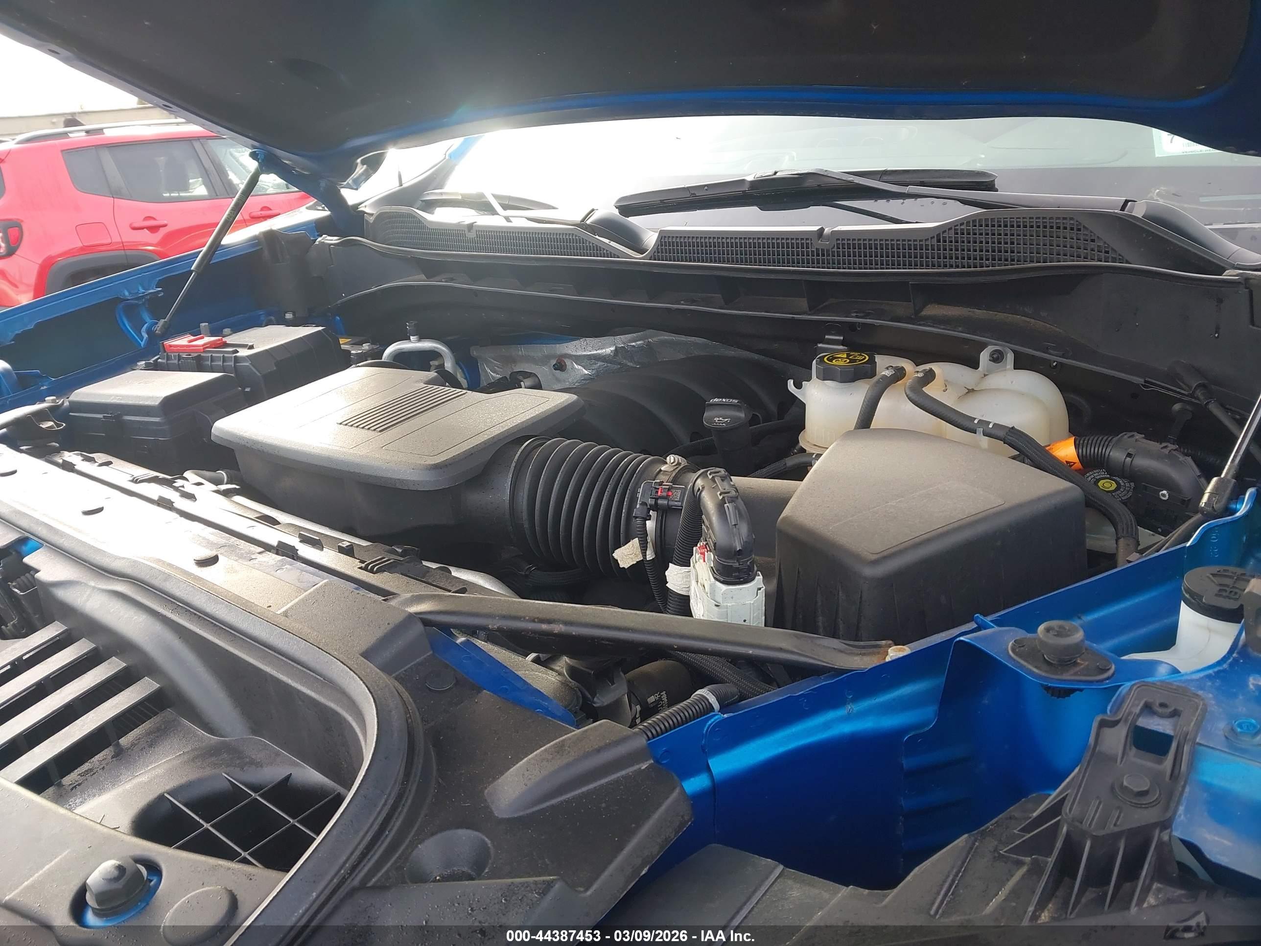 CHEVROLET SILVERADO image 10