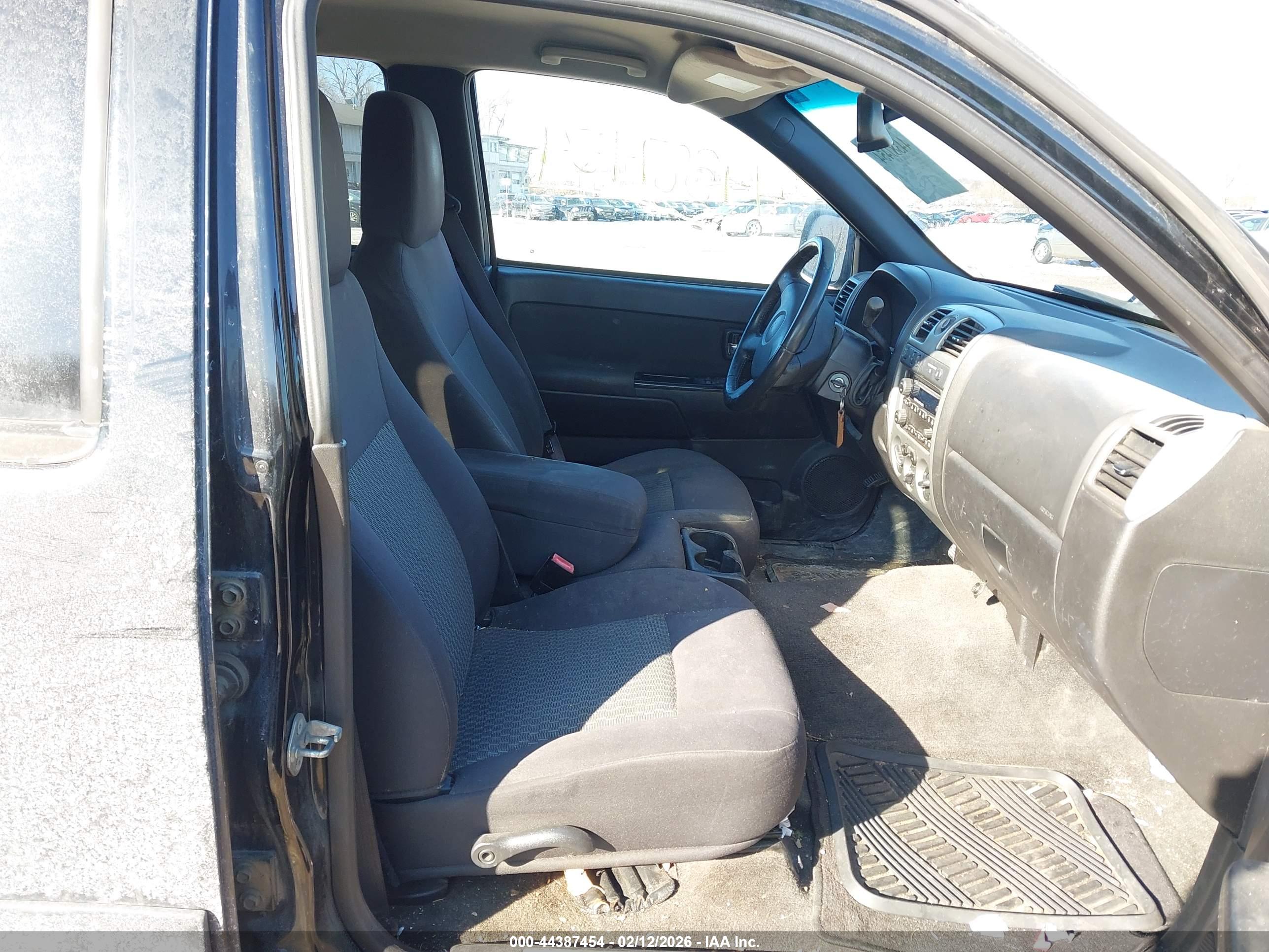CHEVROLET COLORADO image 5