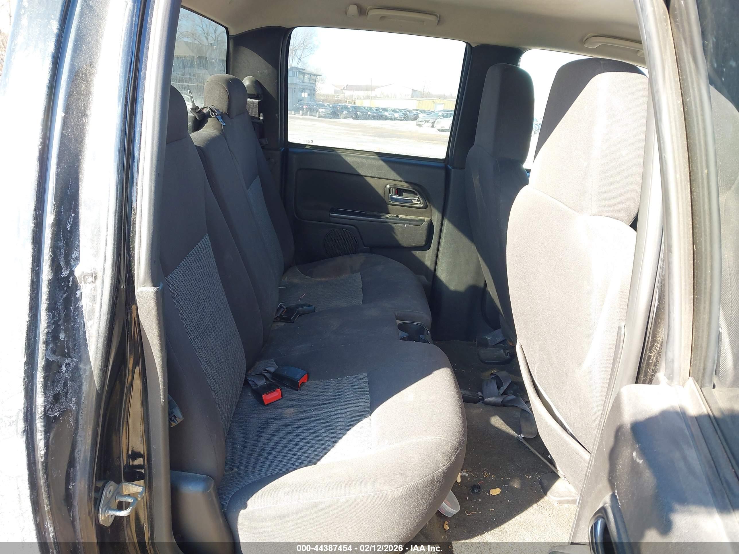 CHEVROLET COLORADO image 8