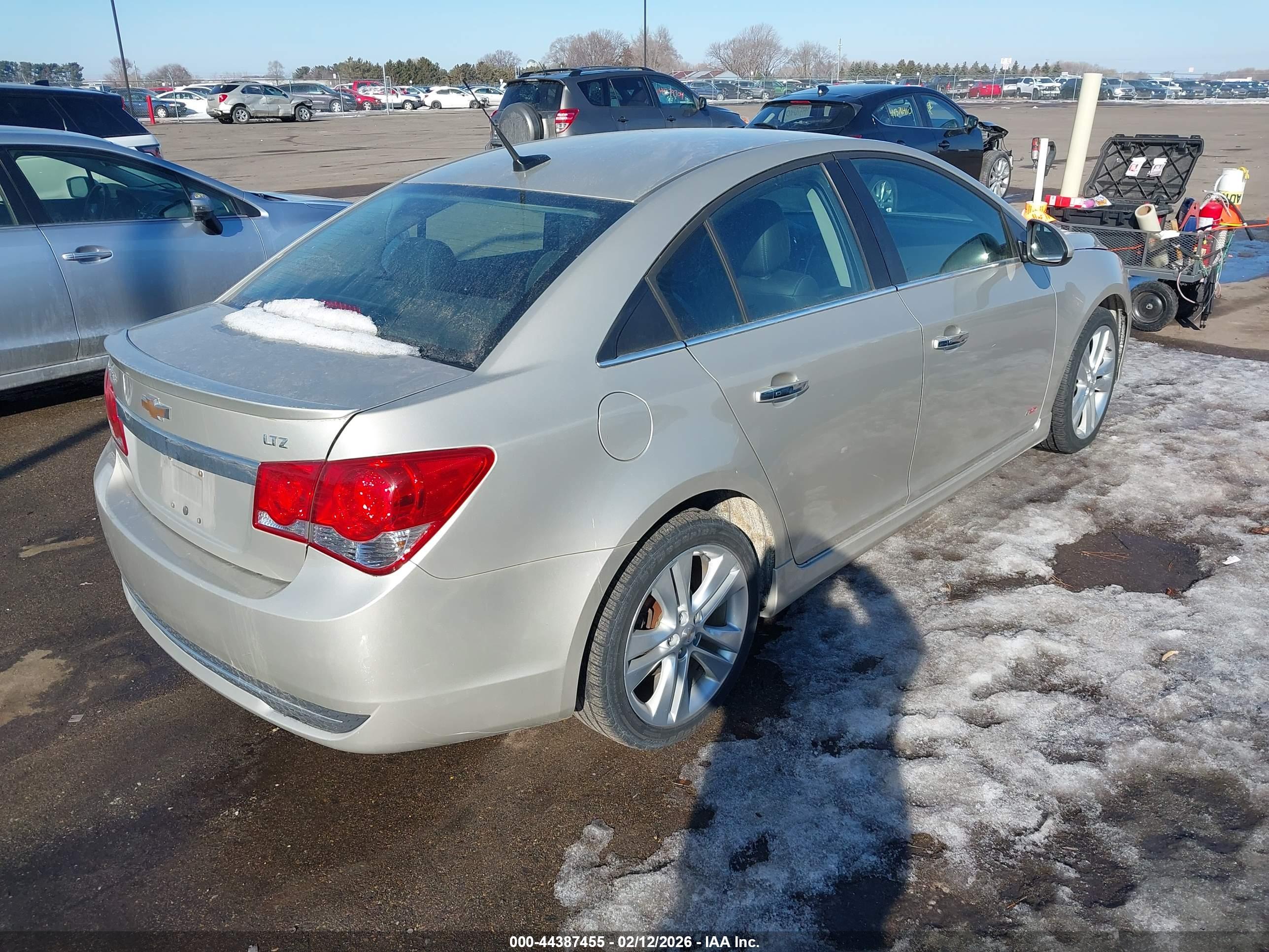 CHEVROLET CRUZE image 4