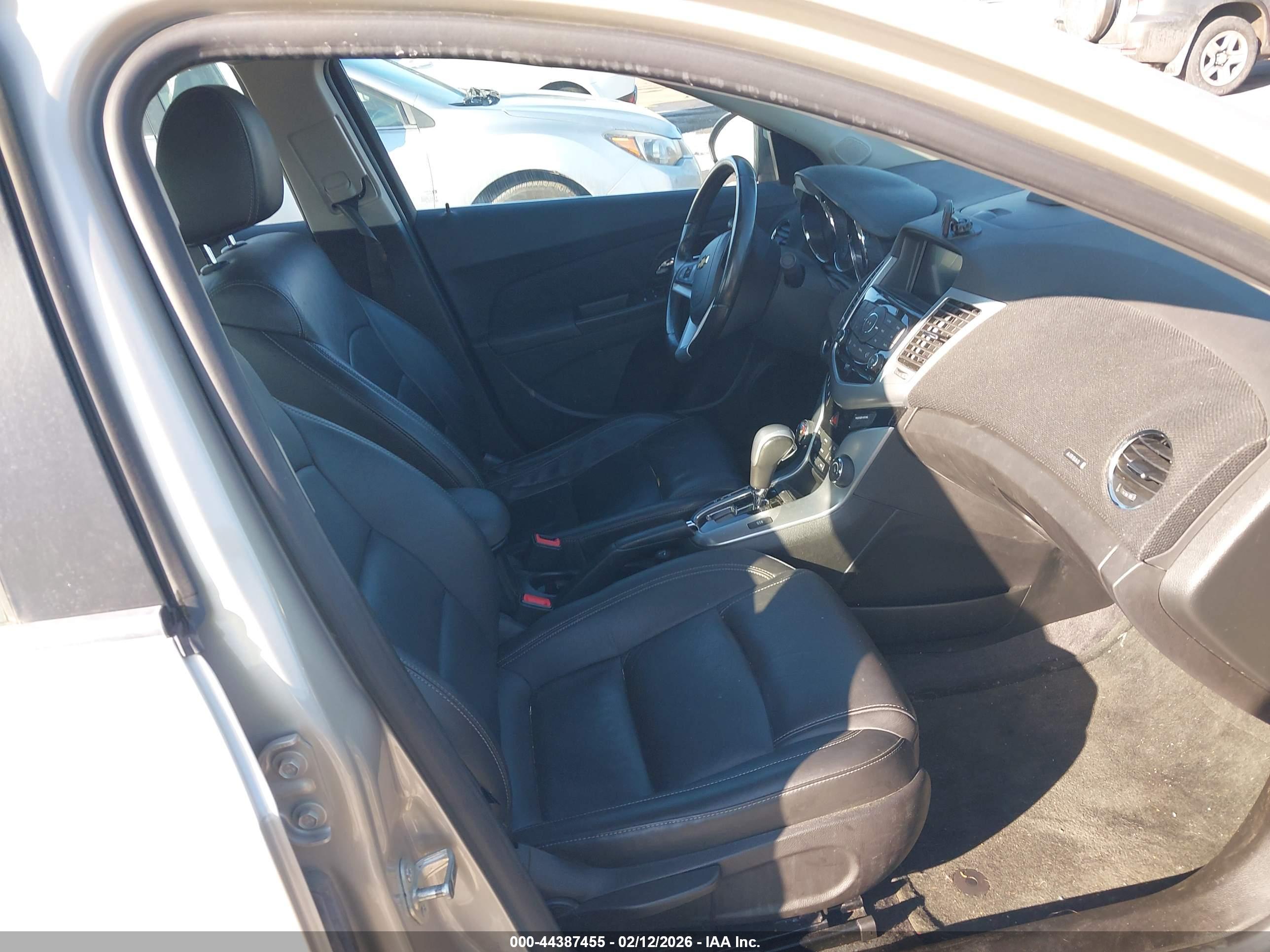 CHEVROLET CRUZE image 5
