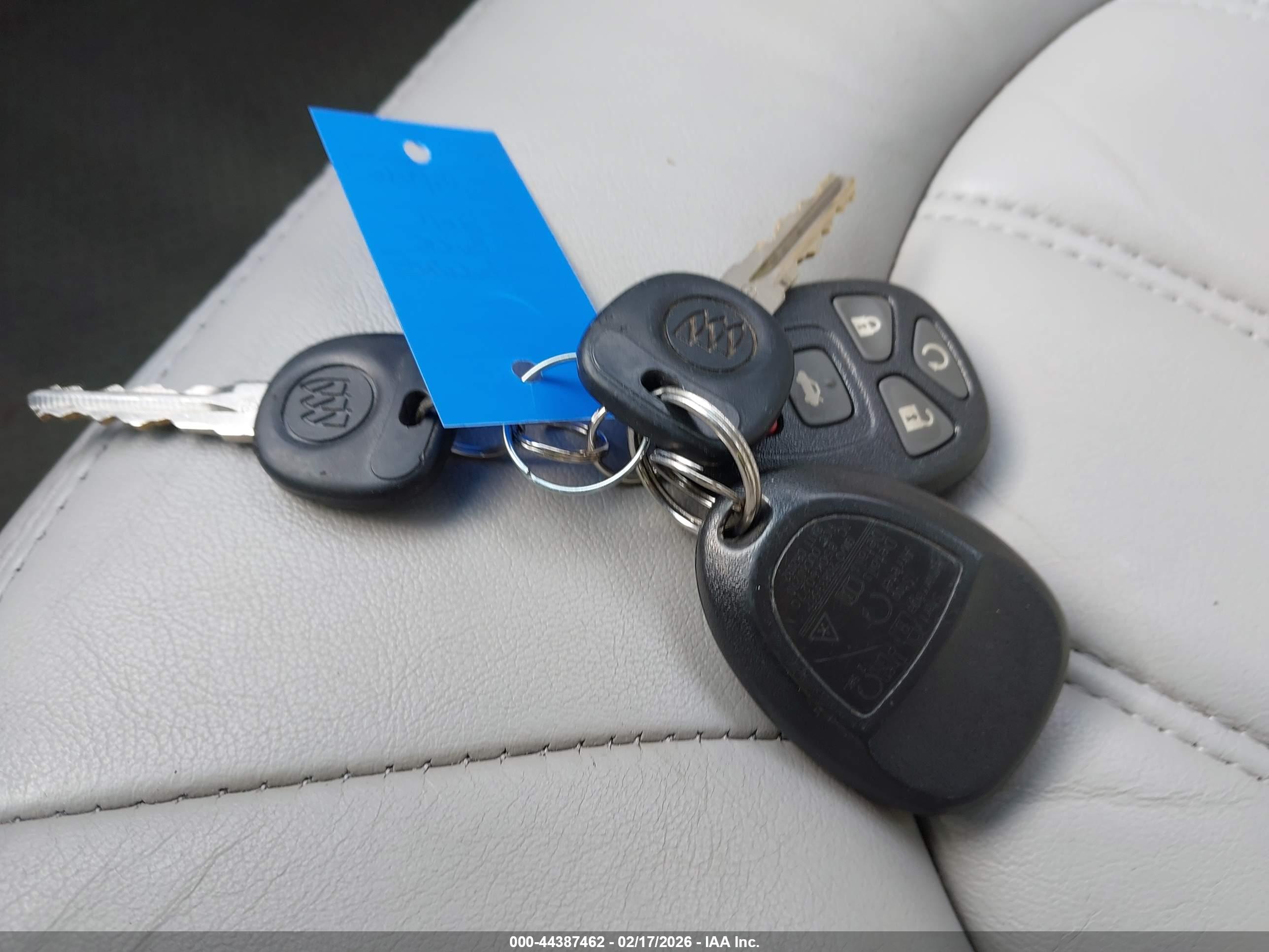BUICK LUCERNE image 11