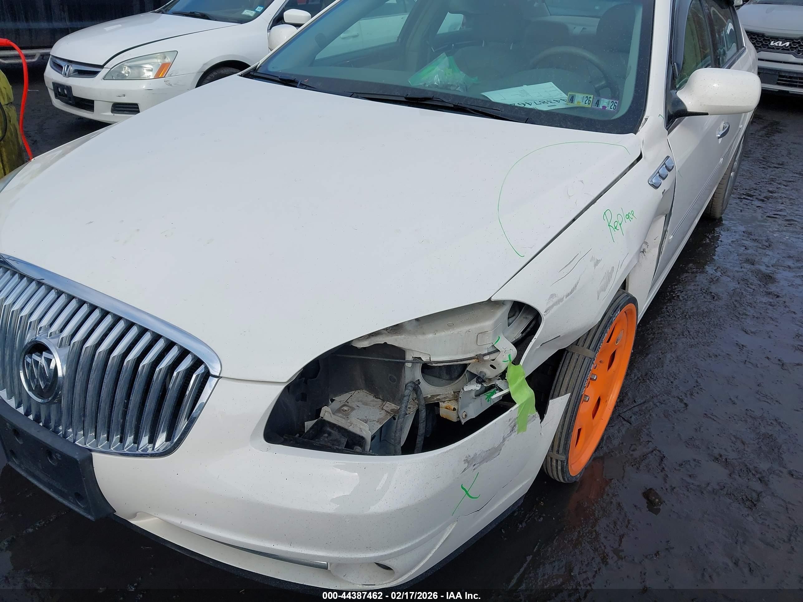 BUICK LUCERNE image 6