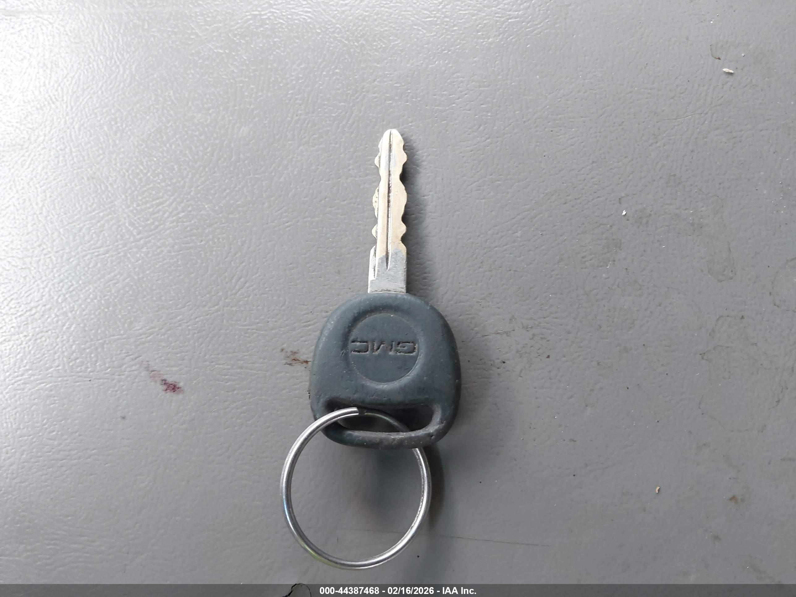 GMC YUKON image 11
