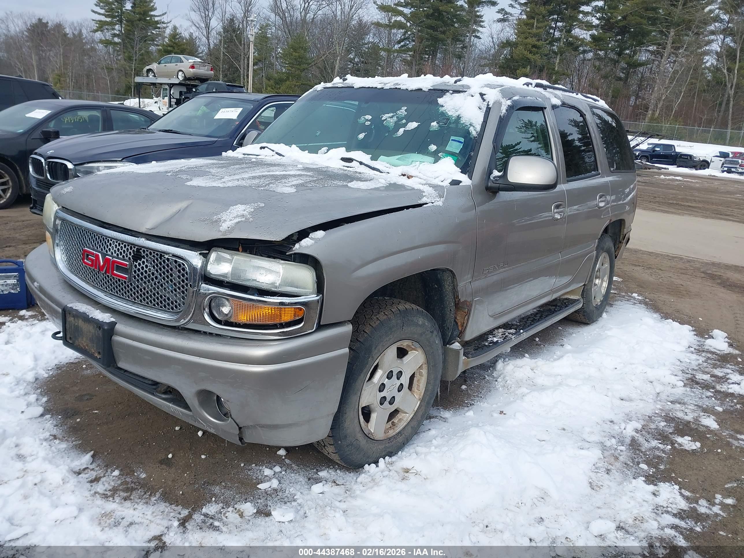 GMC YUKON image 2
