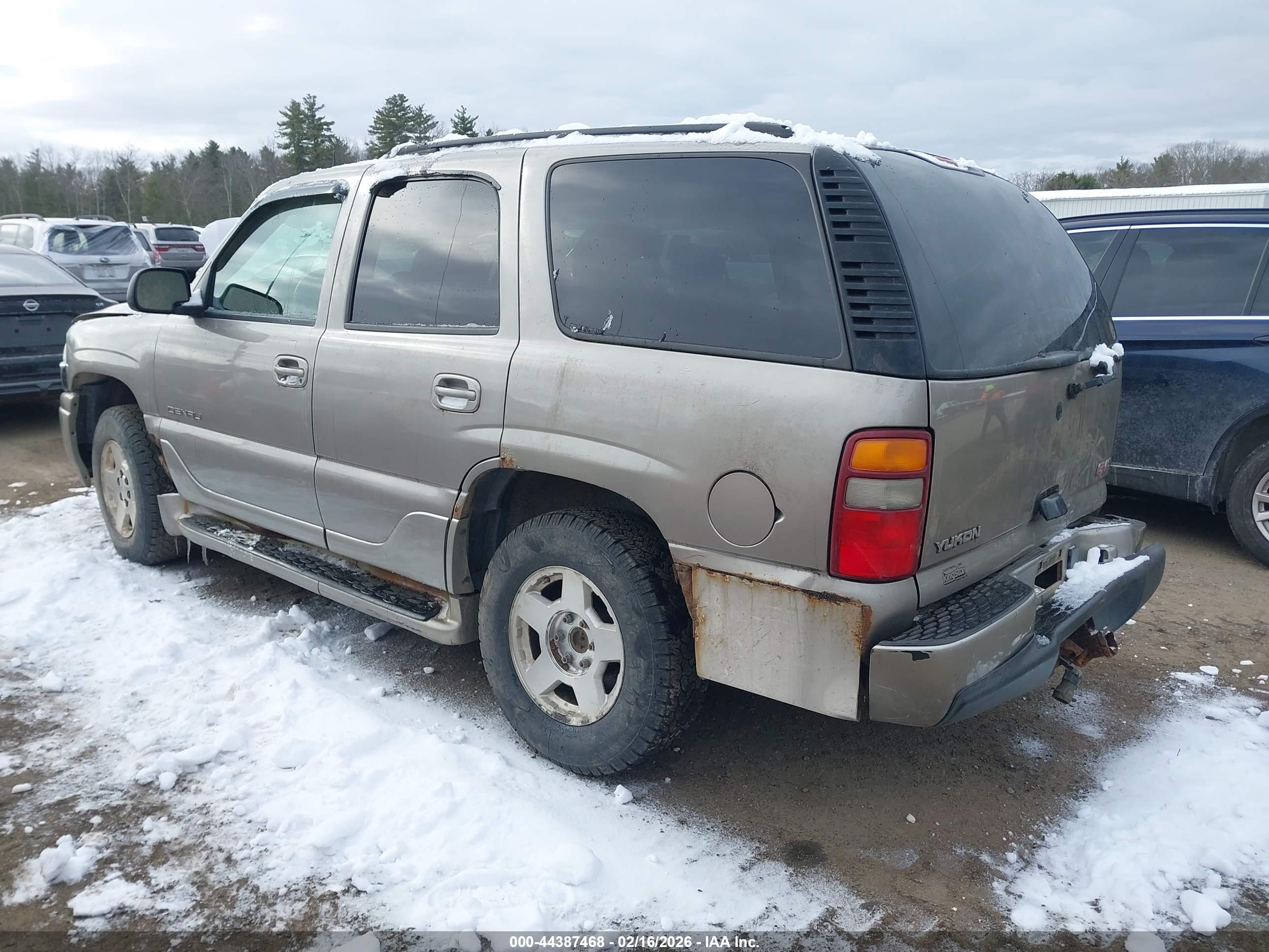 GMC YUKON image 3