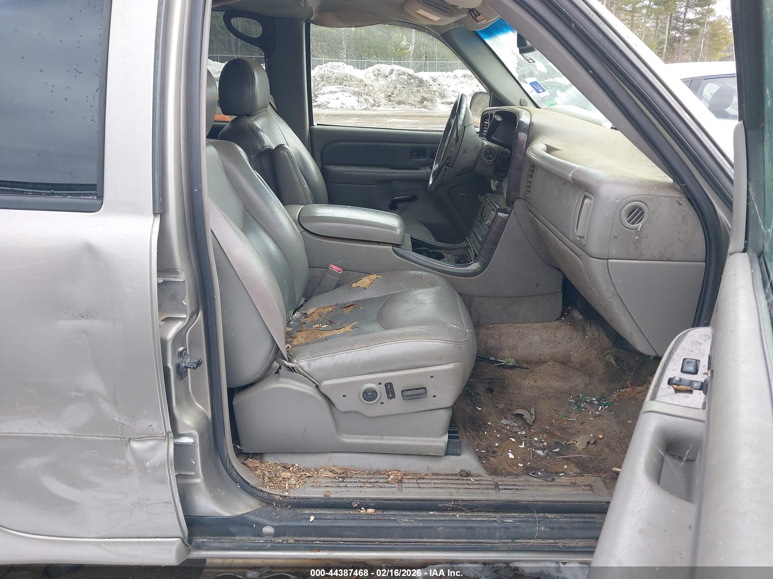 GMC YUKON image 5