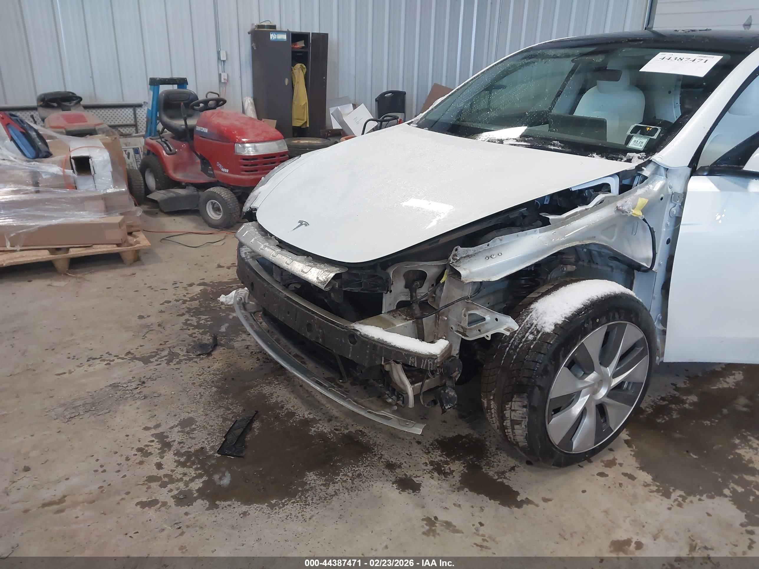 TESLA MODEL image 6