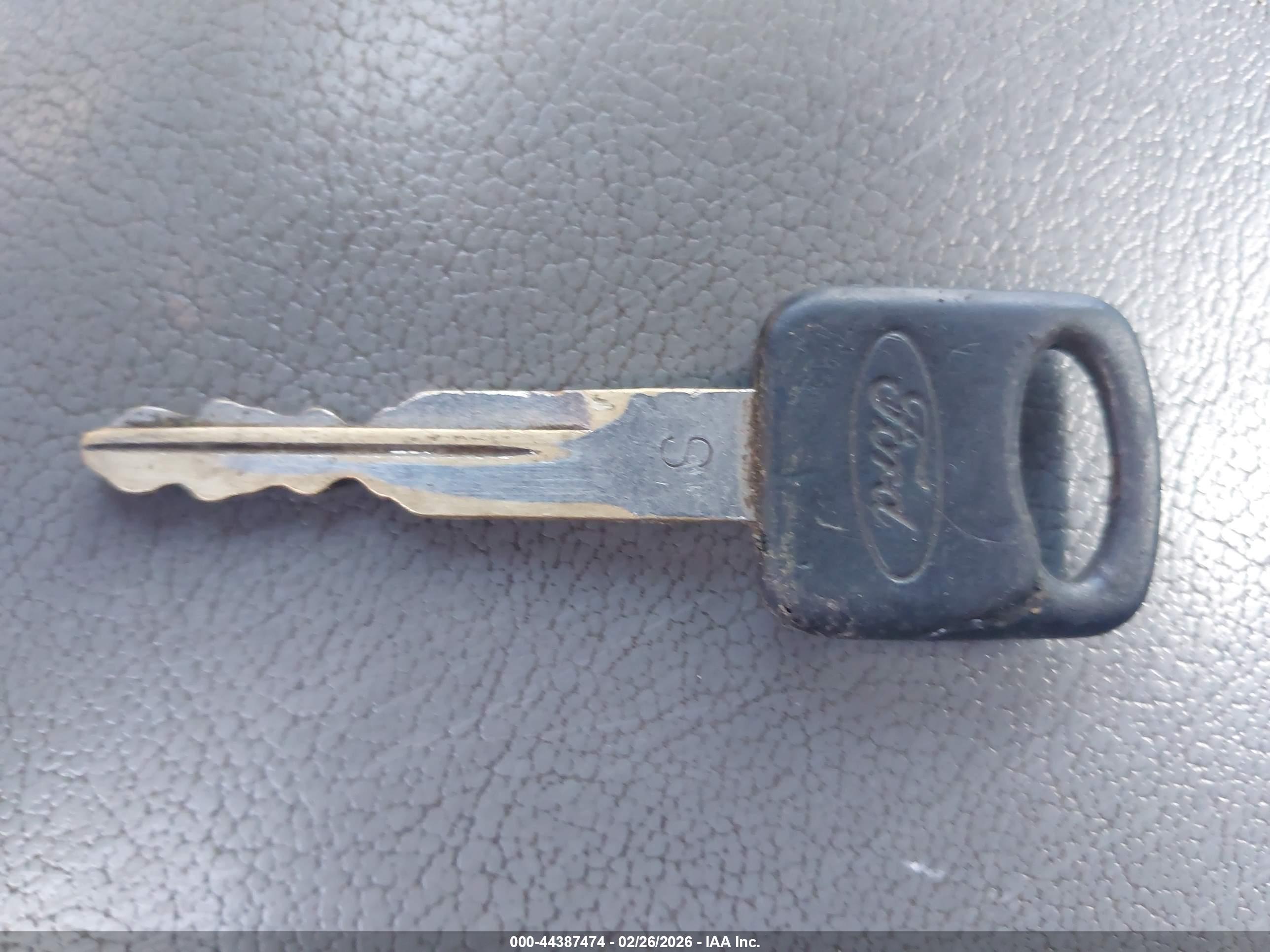 FORD F-450 image 11