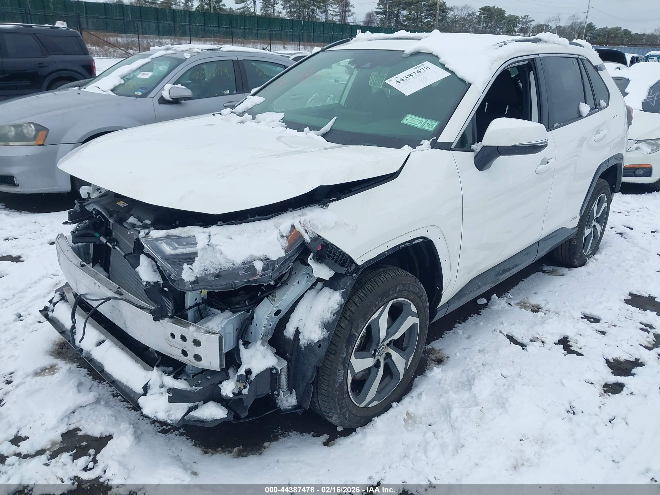 TOYOTA RAV4 image 2