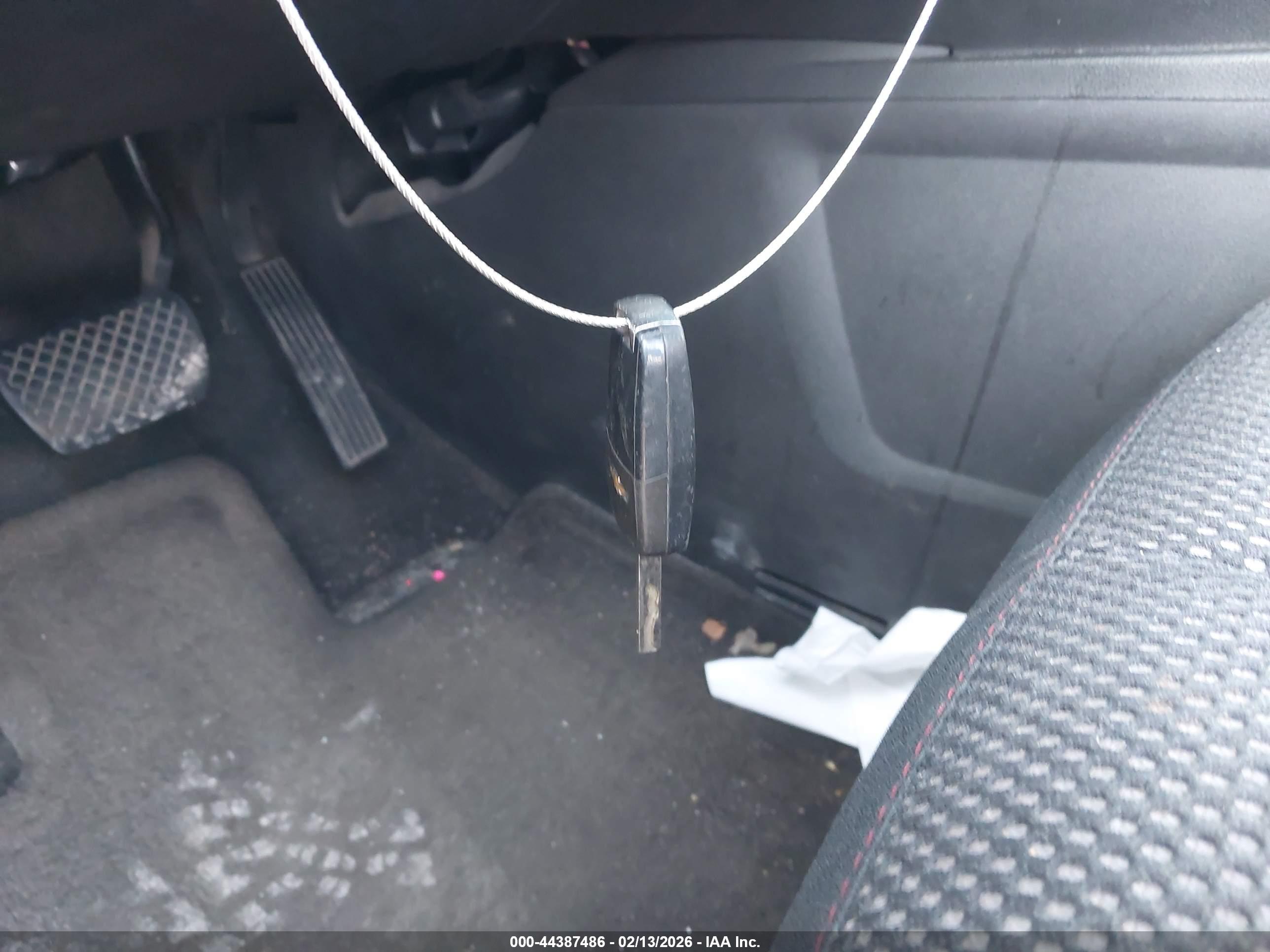 CHEVROLET EQUINOX image 11