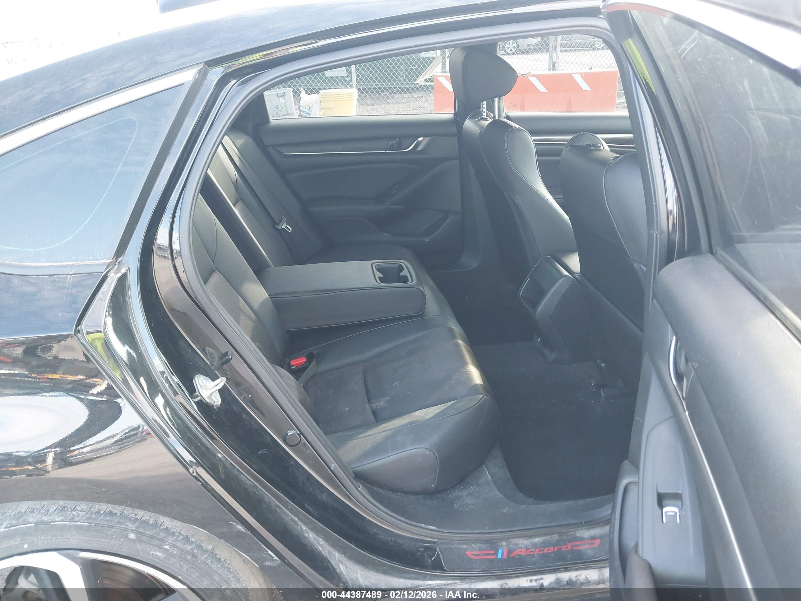 HONDA ACCORD image 8
