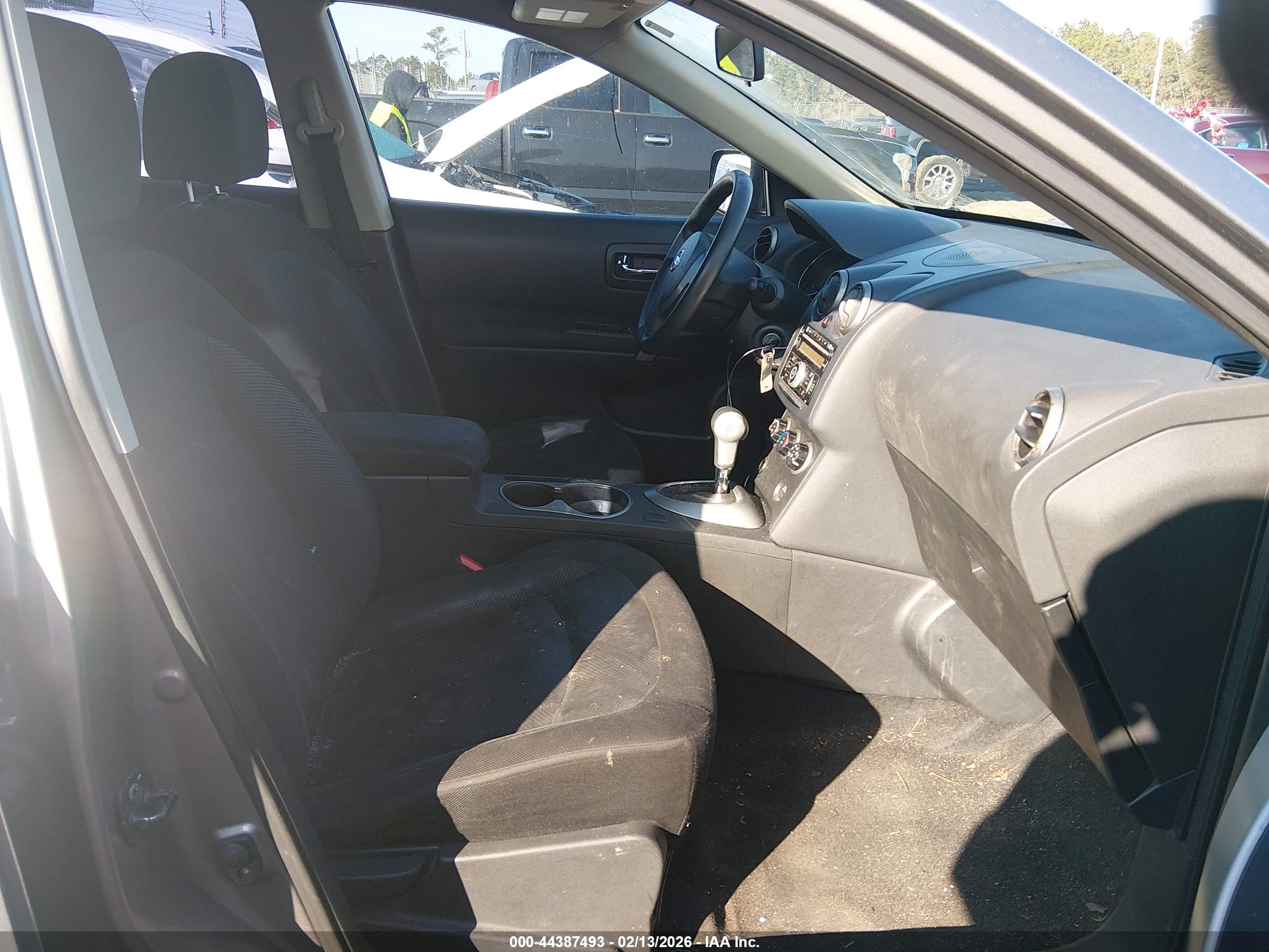 NISSAN ROGUE image 5