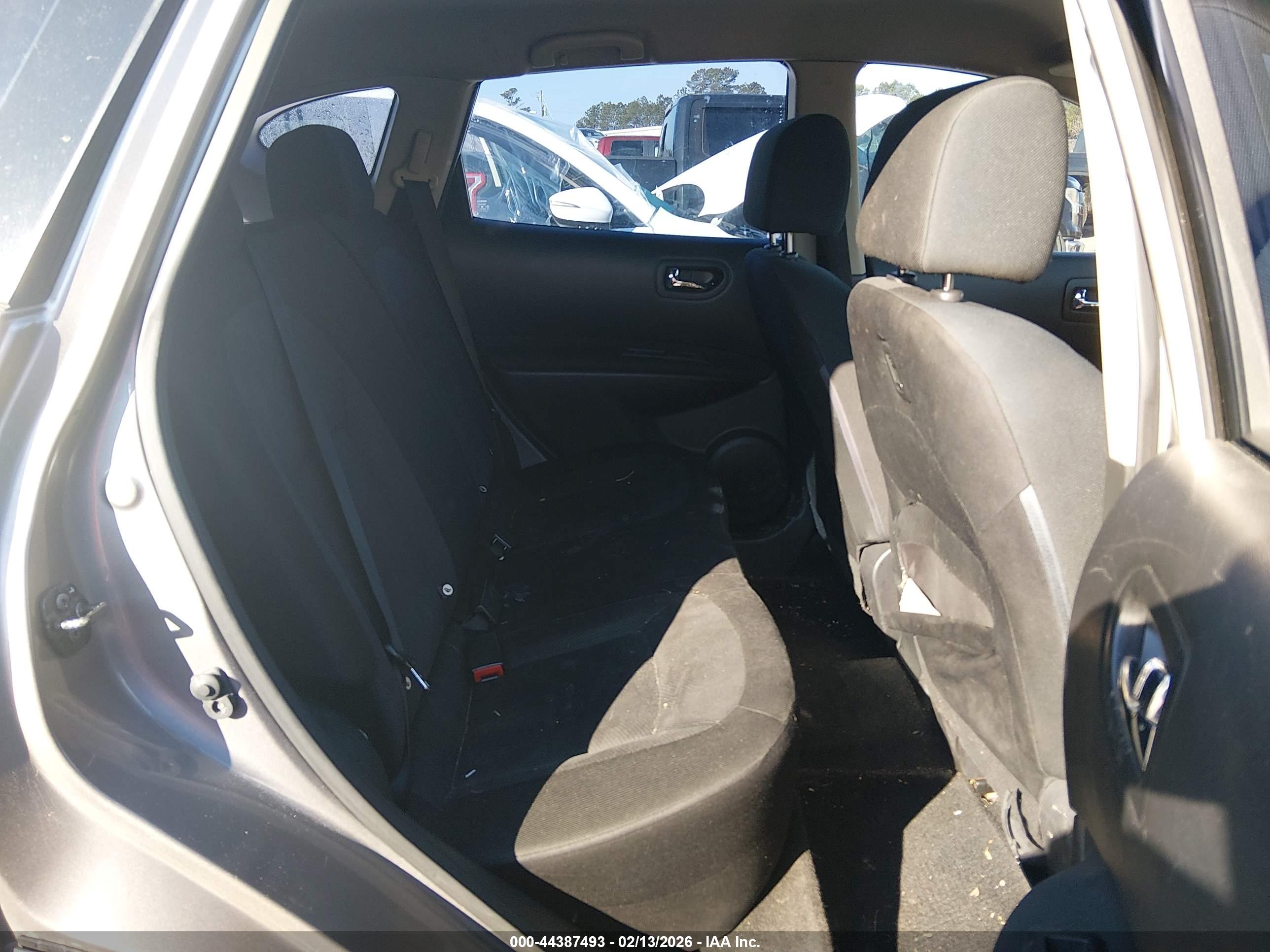 NISSAN ROGUE image 8