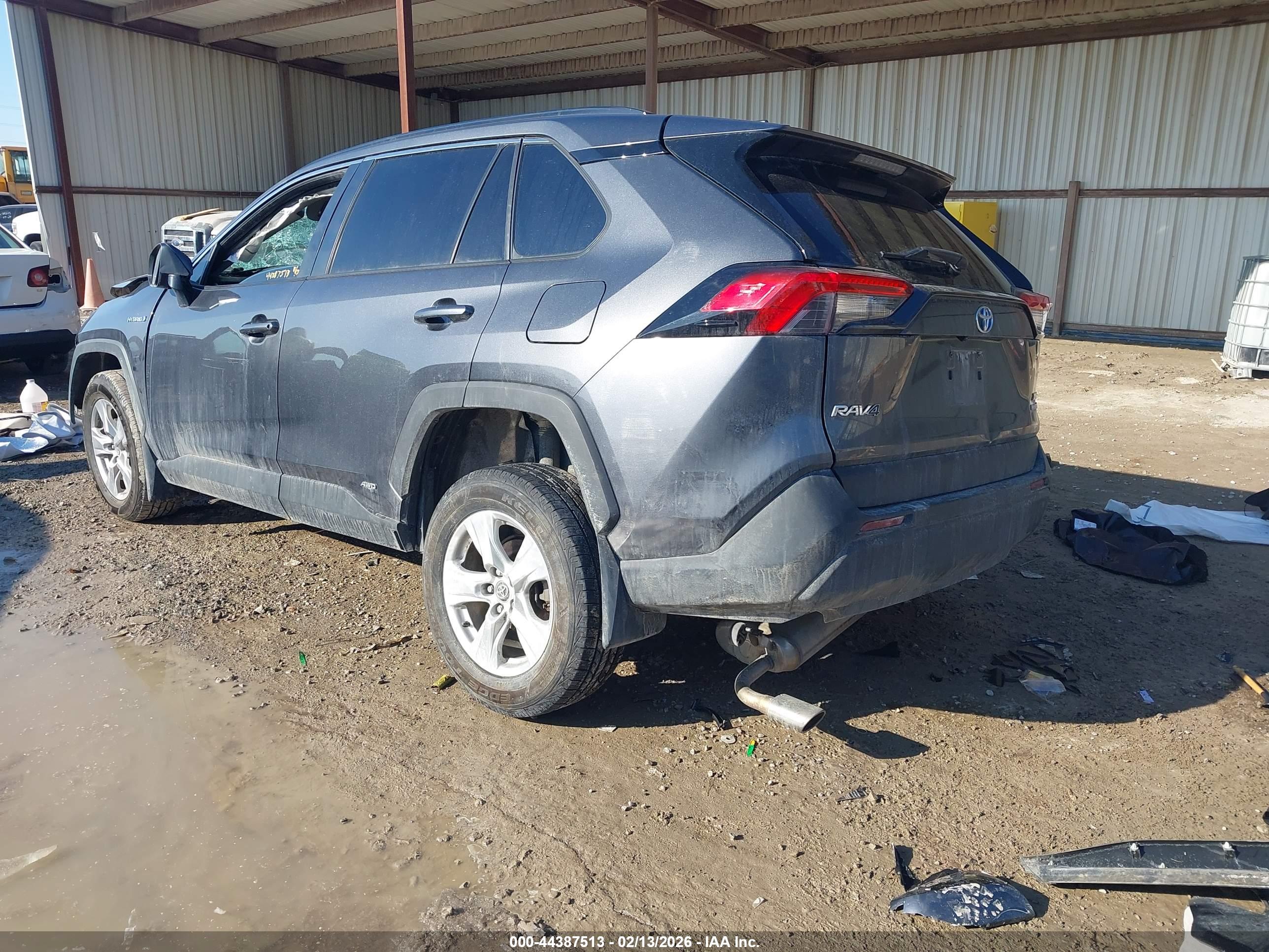TOYOTA RAV4 image 3