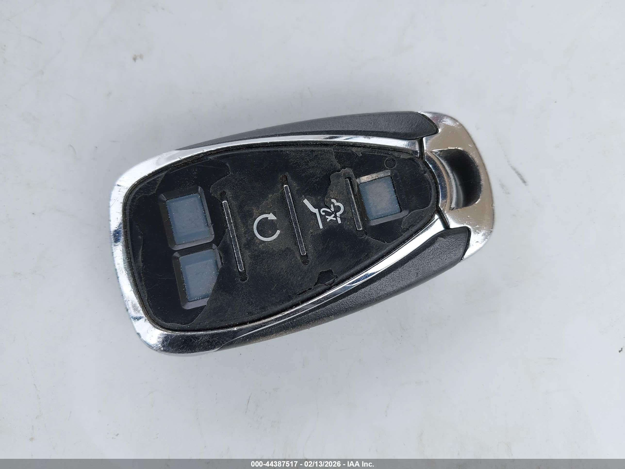 CHEVROLET TRAVERSE image 11
