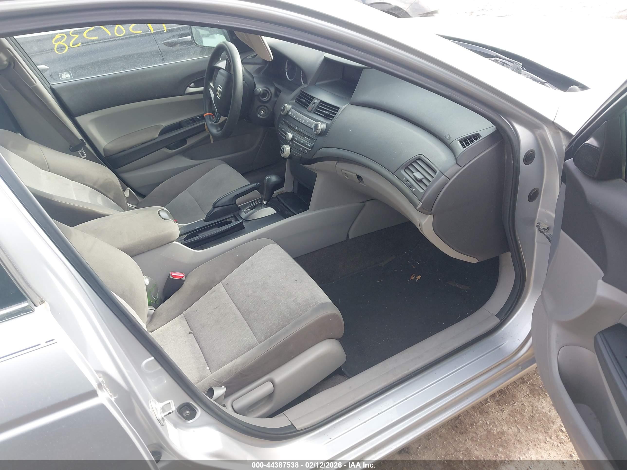HONDA ACCORD image 5