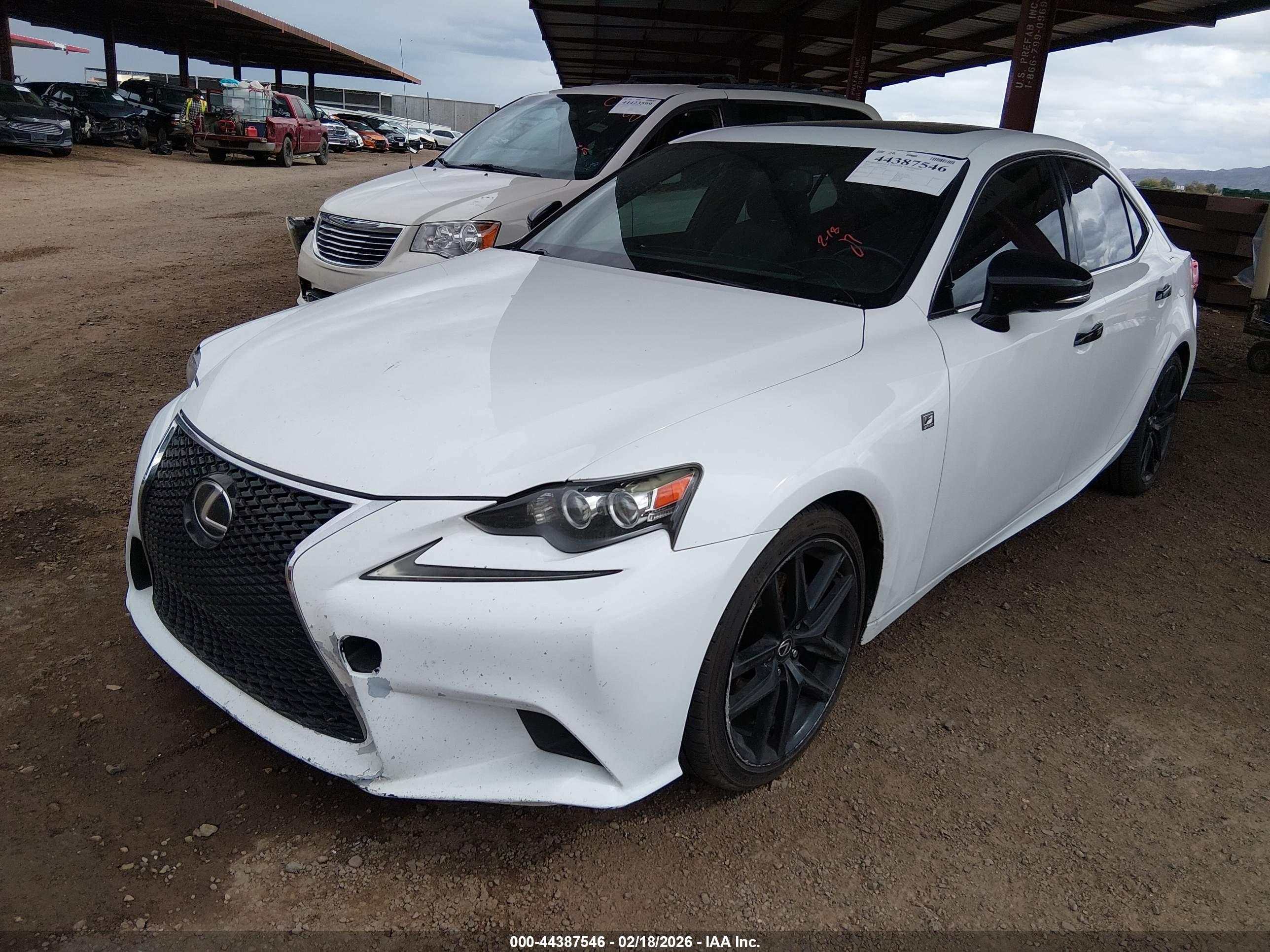 LEXUS IS image 2