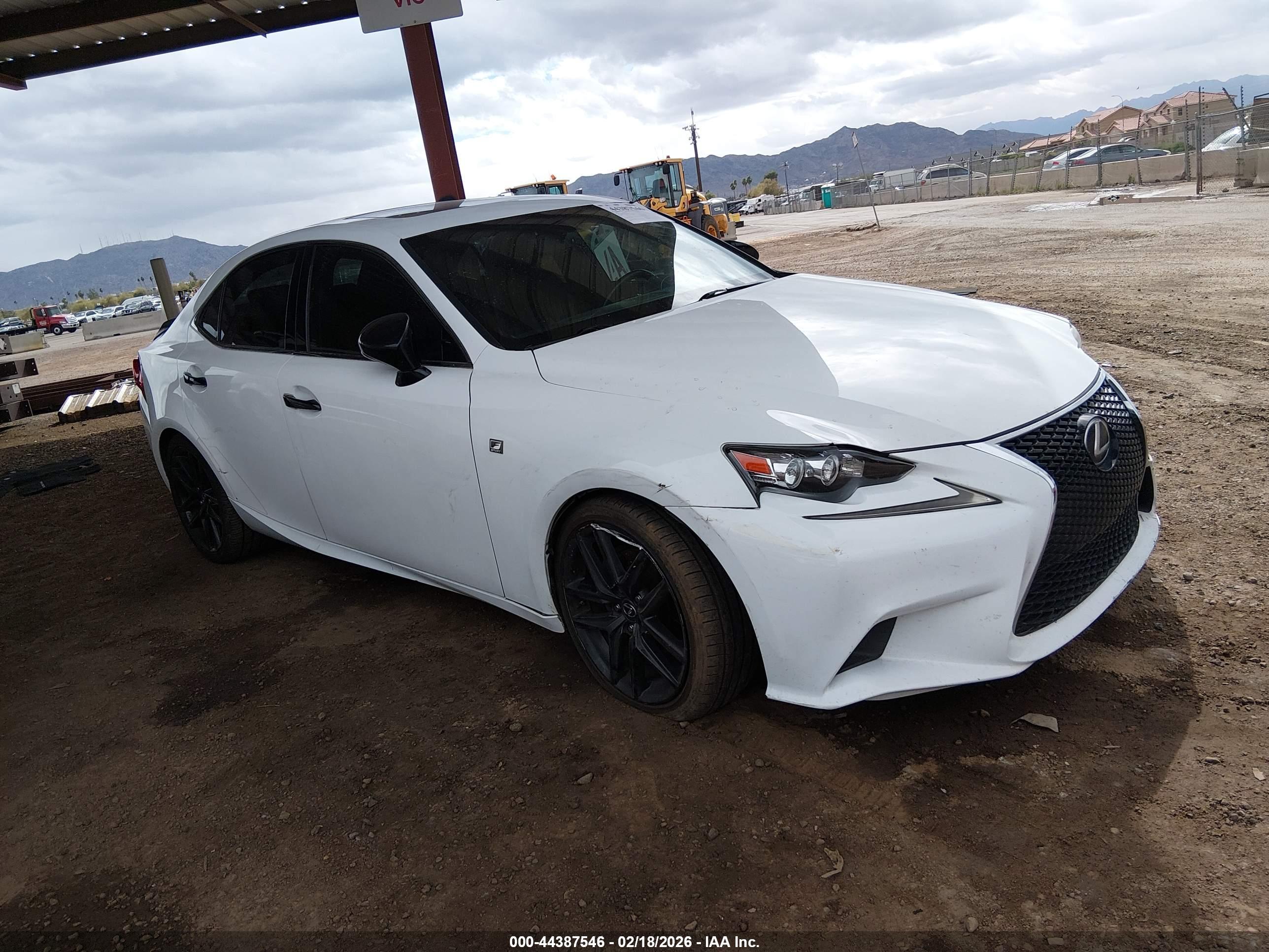 LEXUS IS image 6