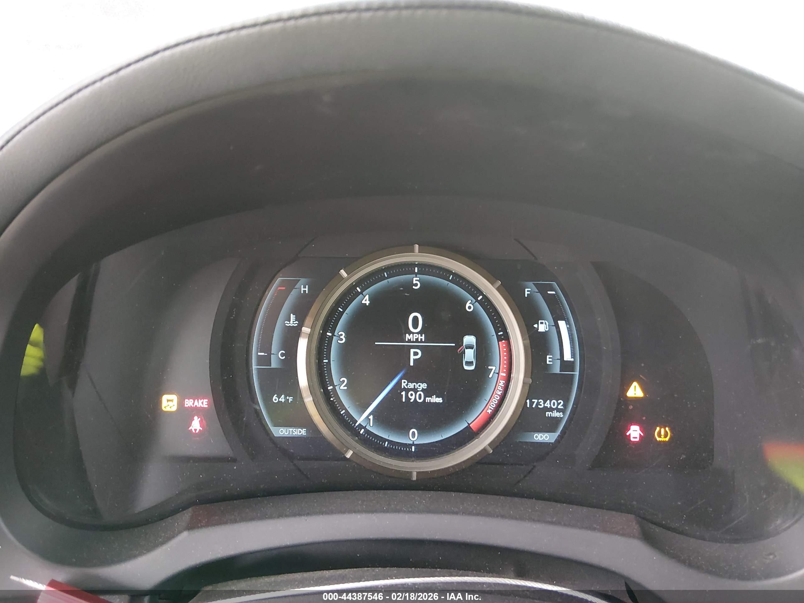 LEXUS IS image 7