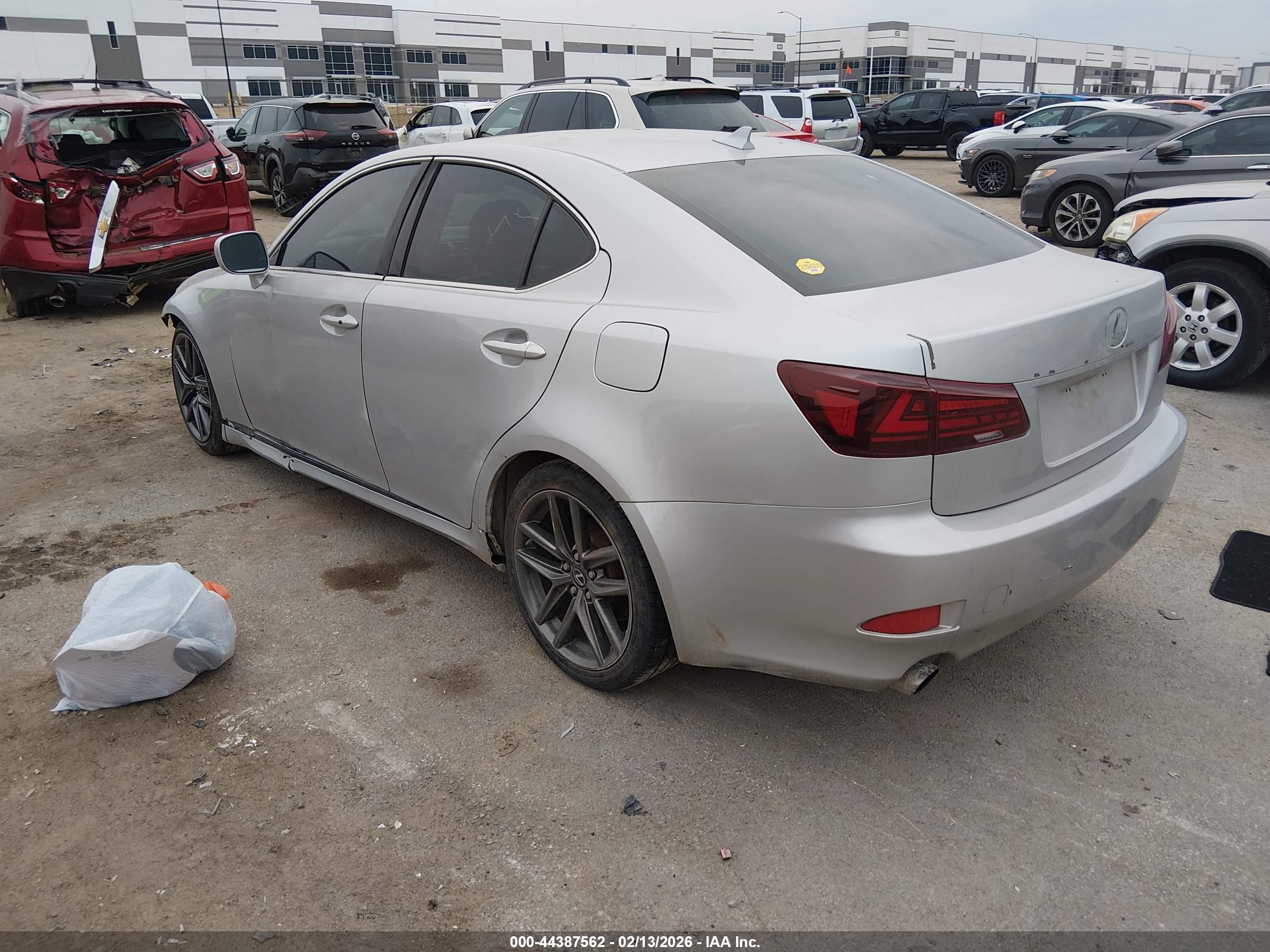 LEXUS IS image 3