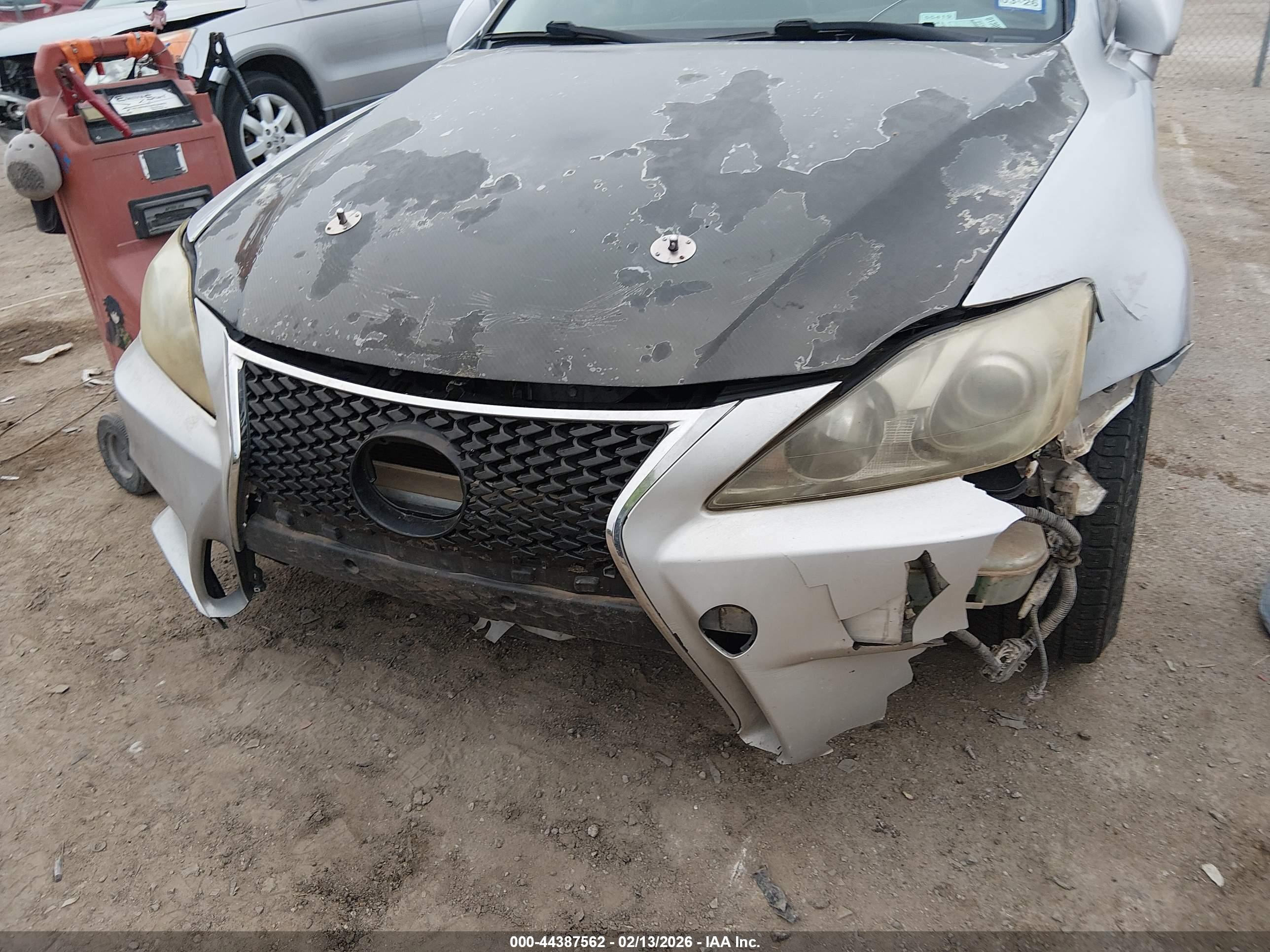 LEXUS IS image 6