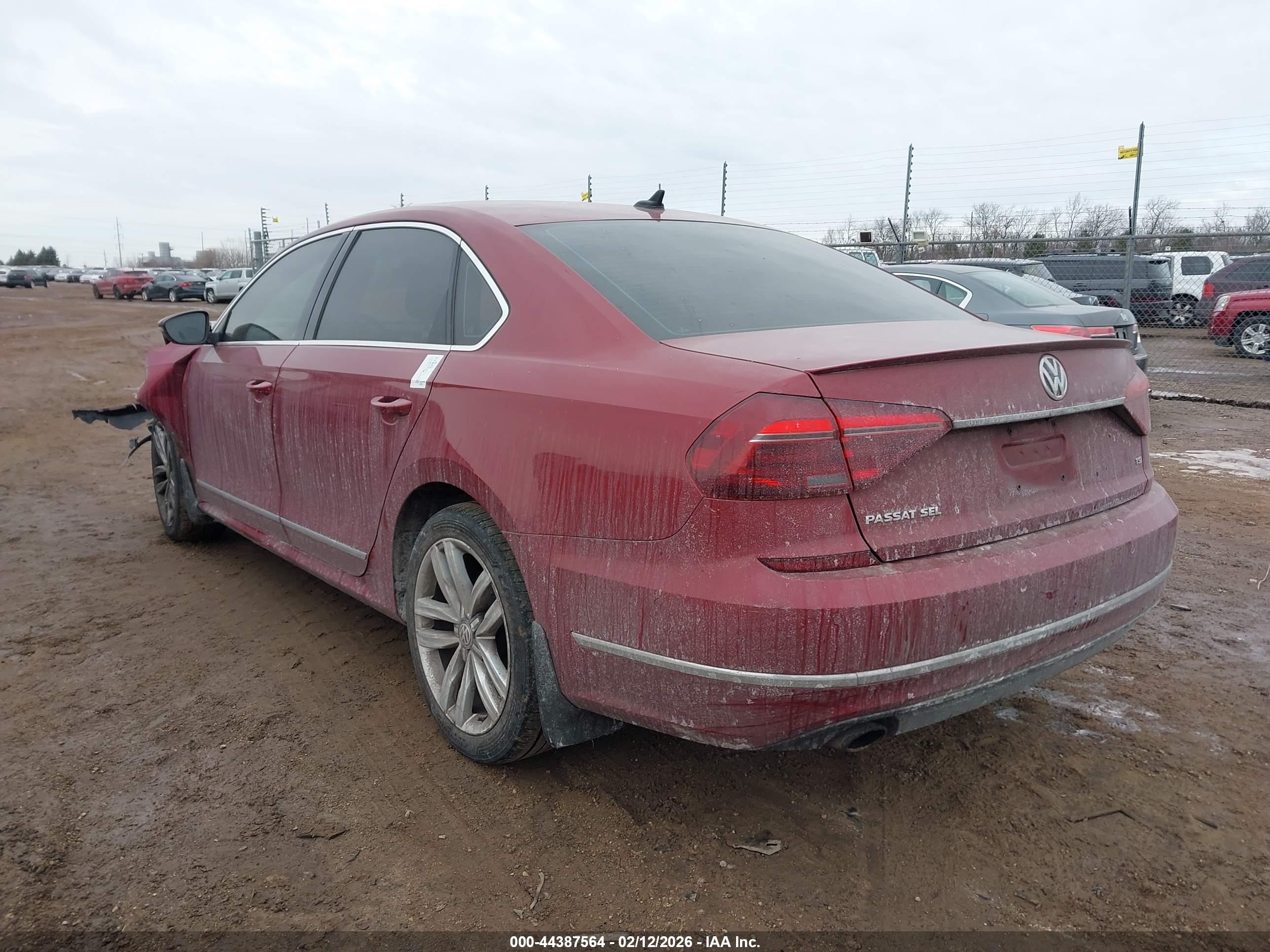 VOLKSWAGEN PASSAT image 3