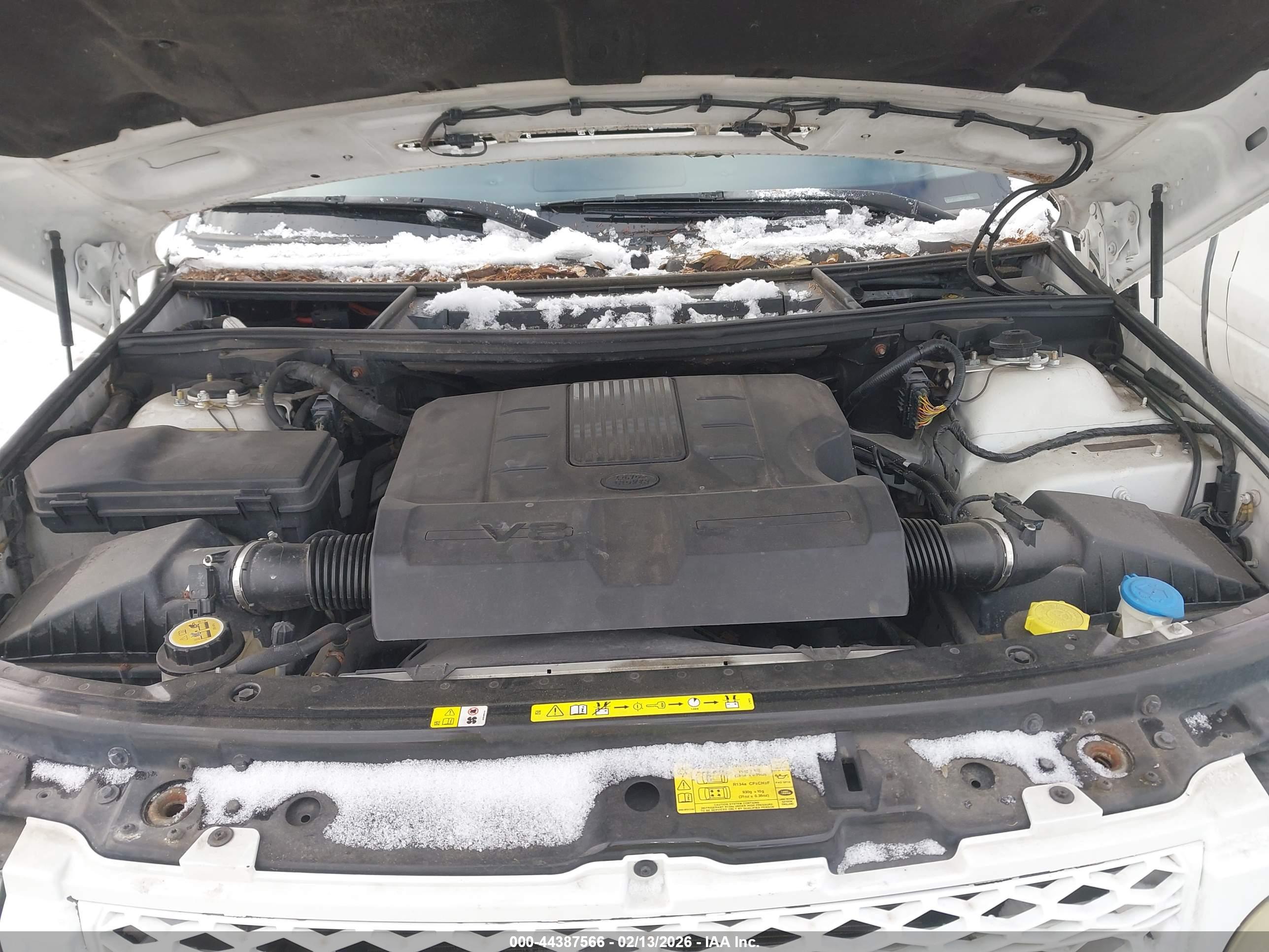 LAND ROVER image 10