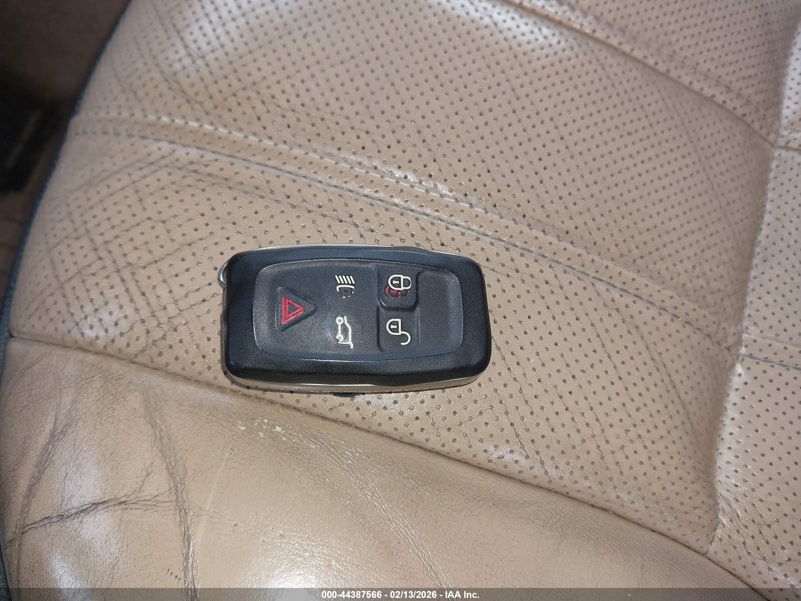 LAND ROVER image 11