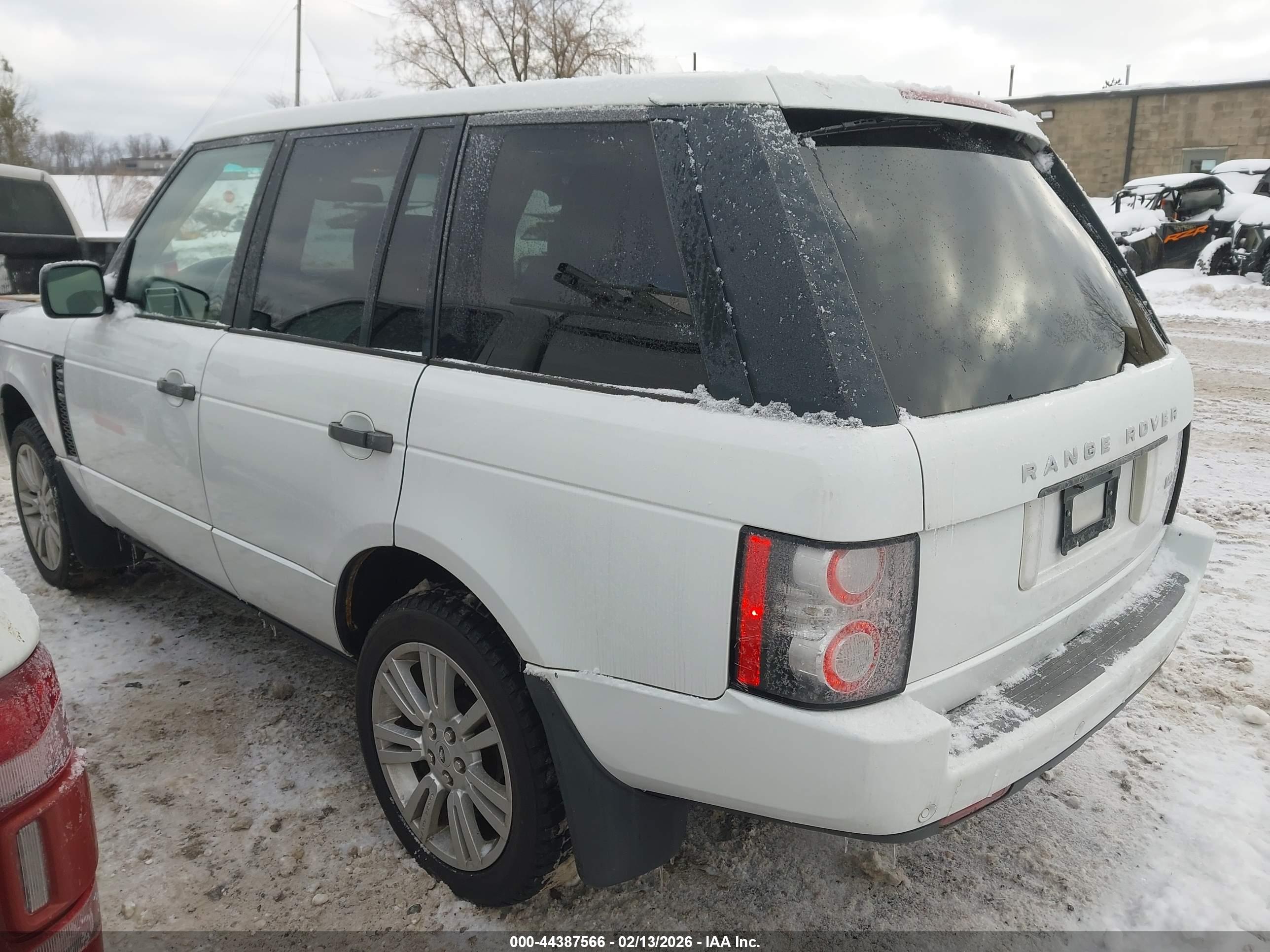 LAND ROVER image 3