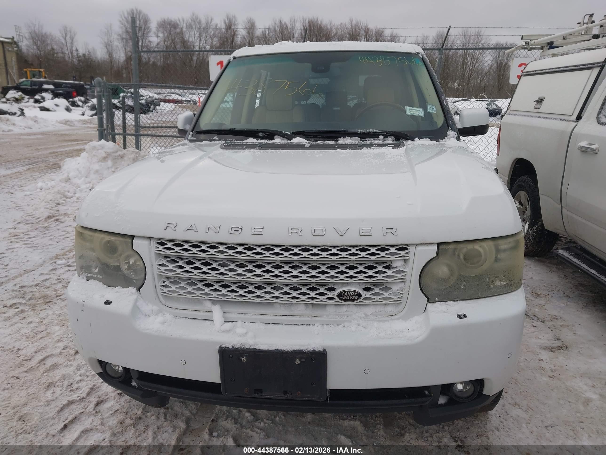 LAND ROVER image 6