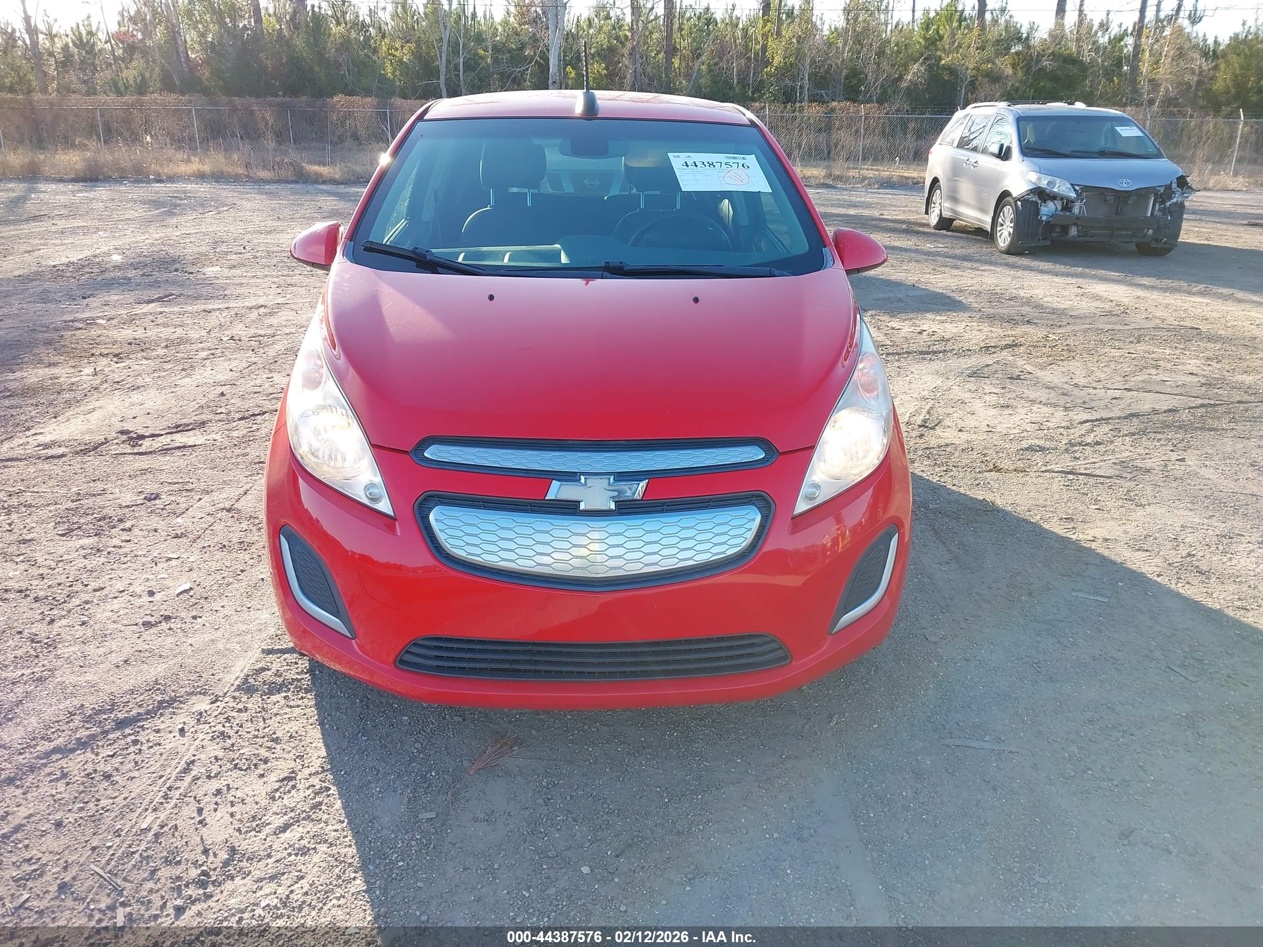 CHEVROLET SPARK image 6