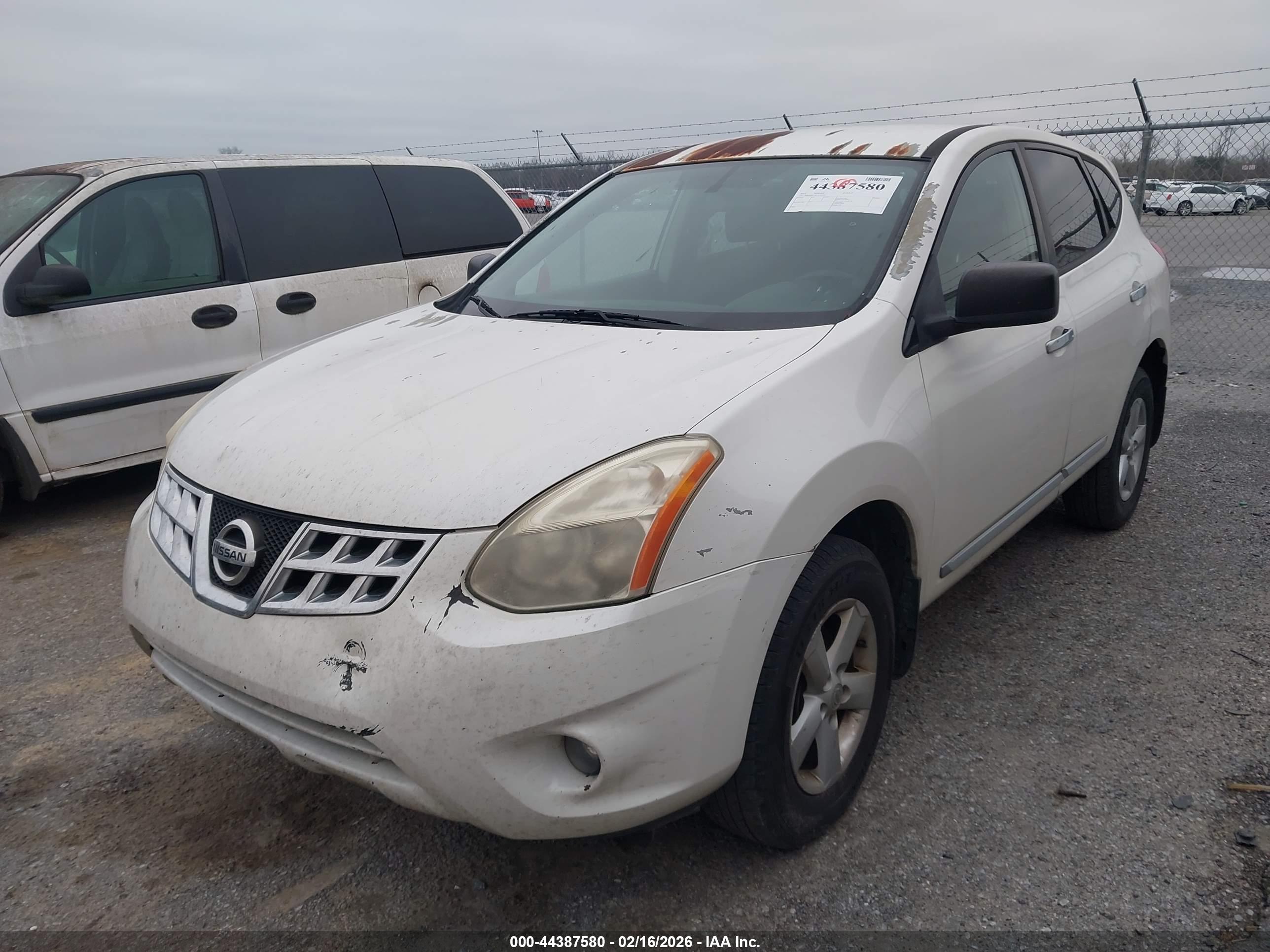 NISSAN ROGUE image 2