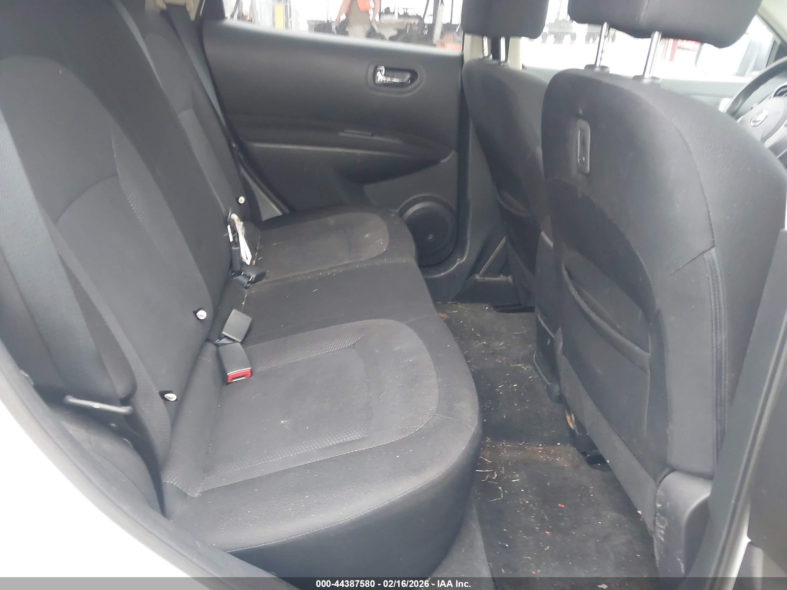 NISSAN ROGUE image 8