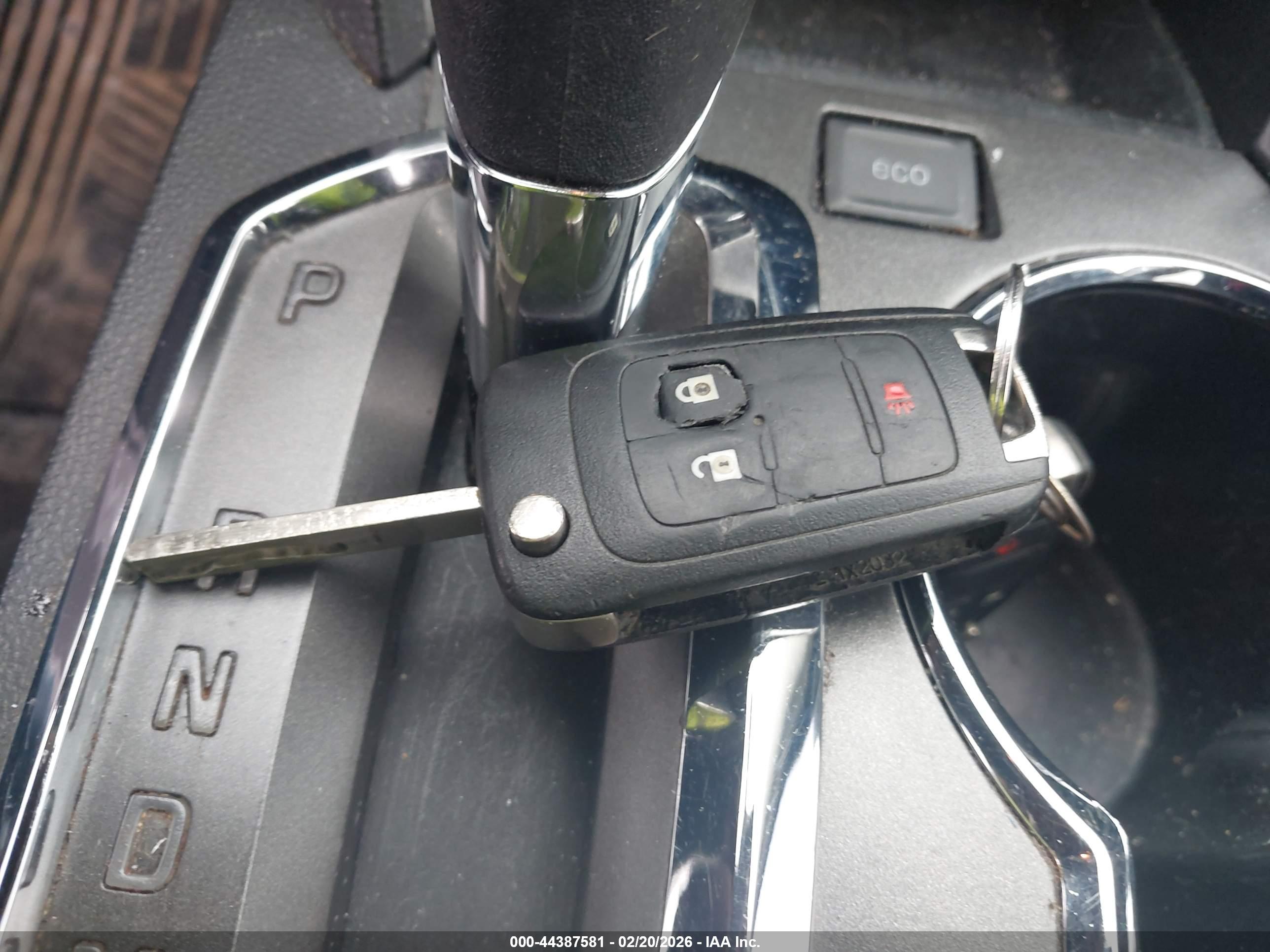 CHEVROLET EQUINOX image 11