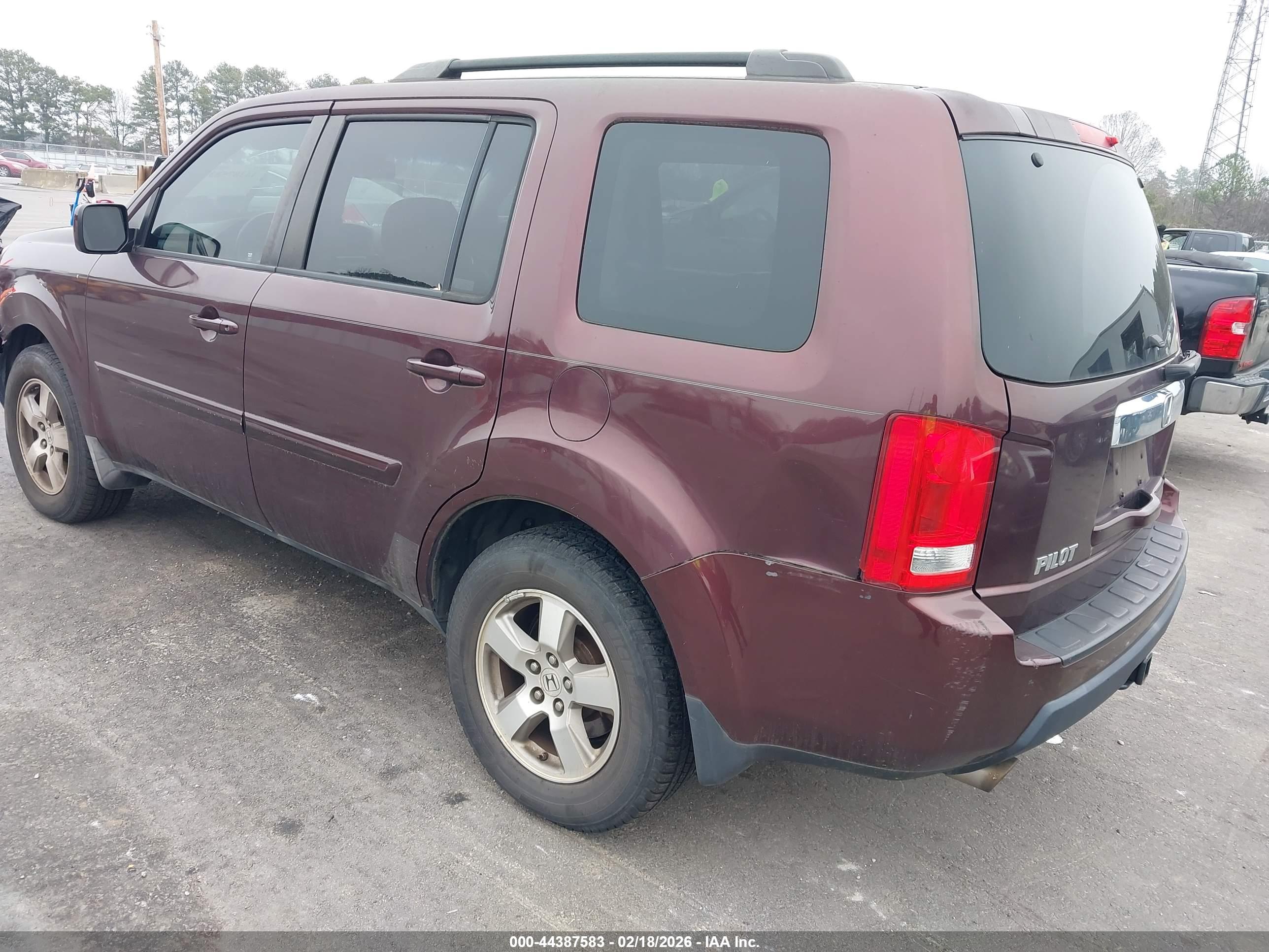 HONDA PILOT image 3