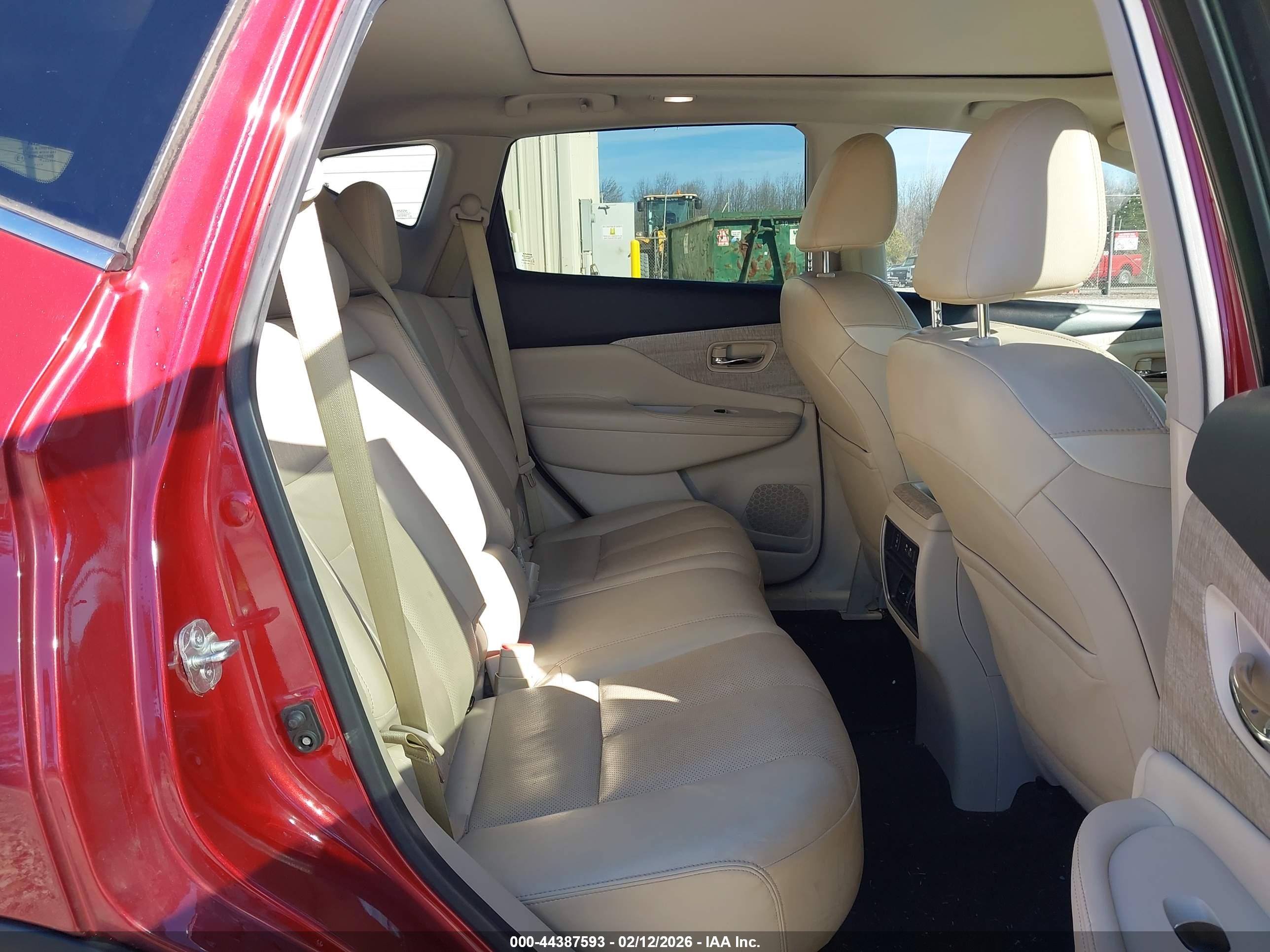 NISSAN MURANO image 8