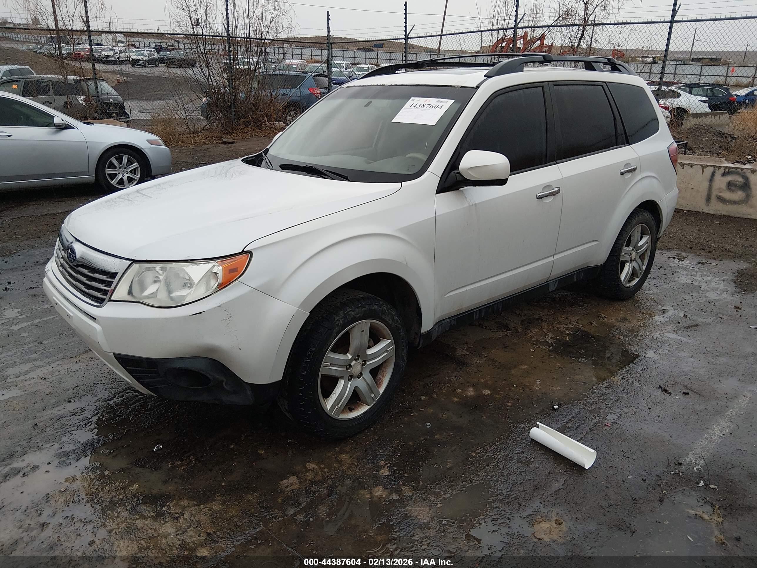 SUBARU FORESTER image 2