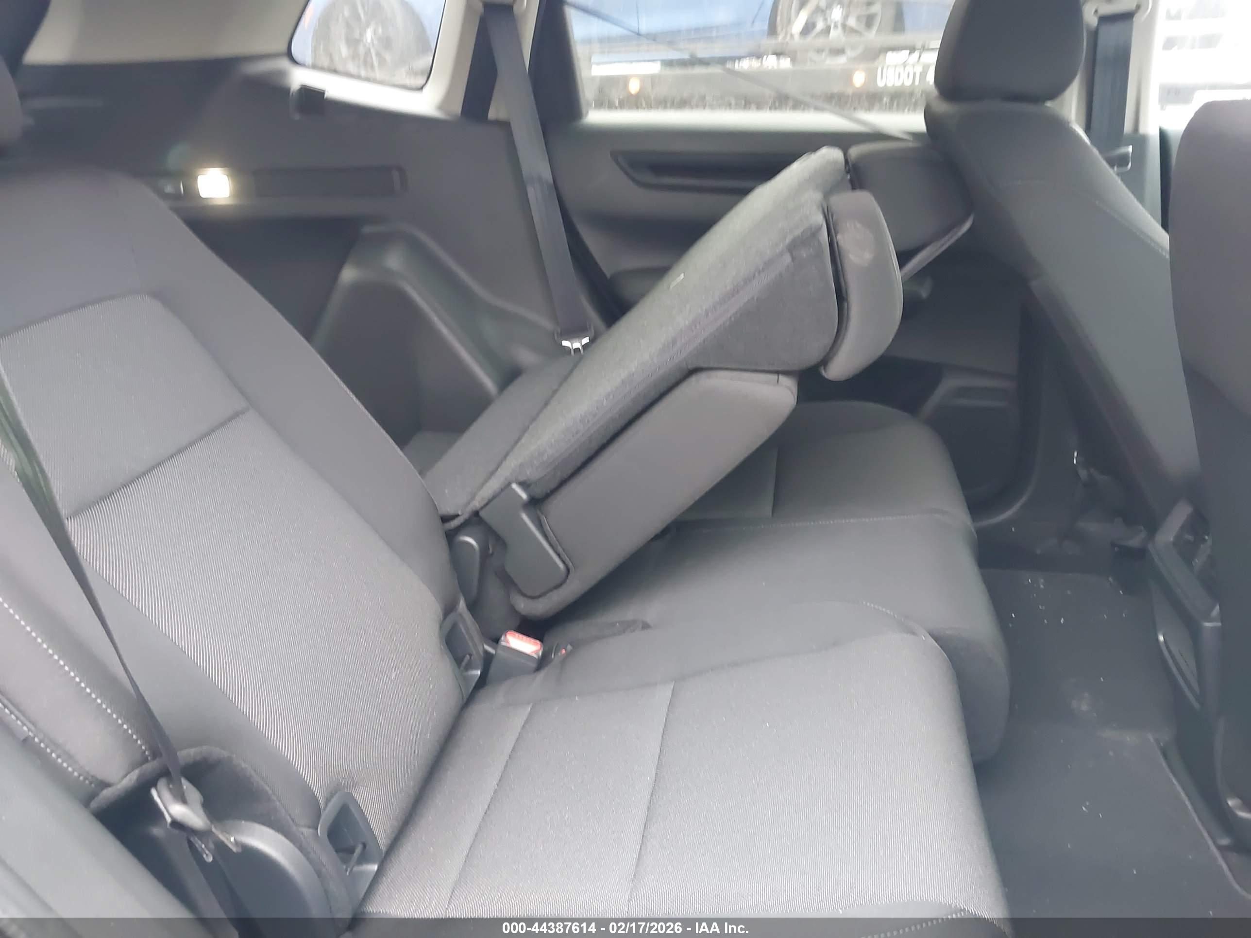 HONDA CR-V image 8