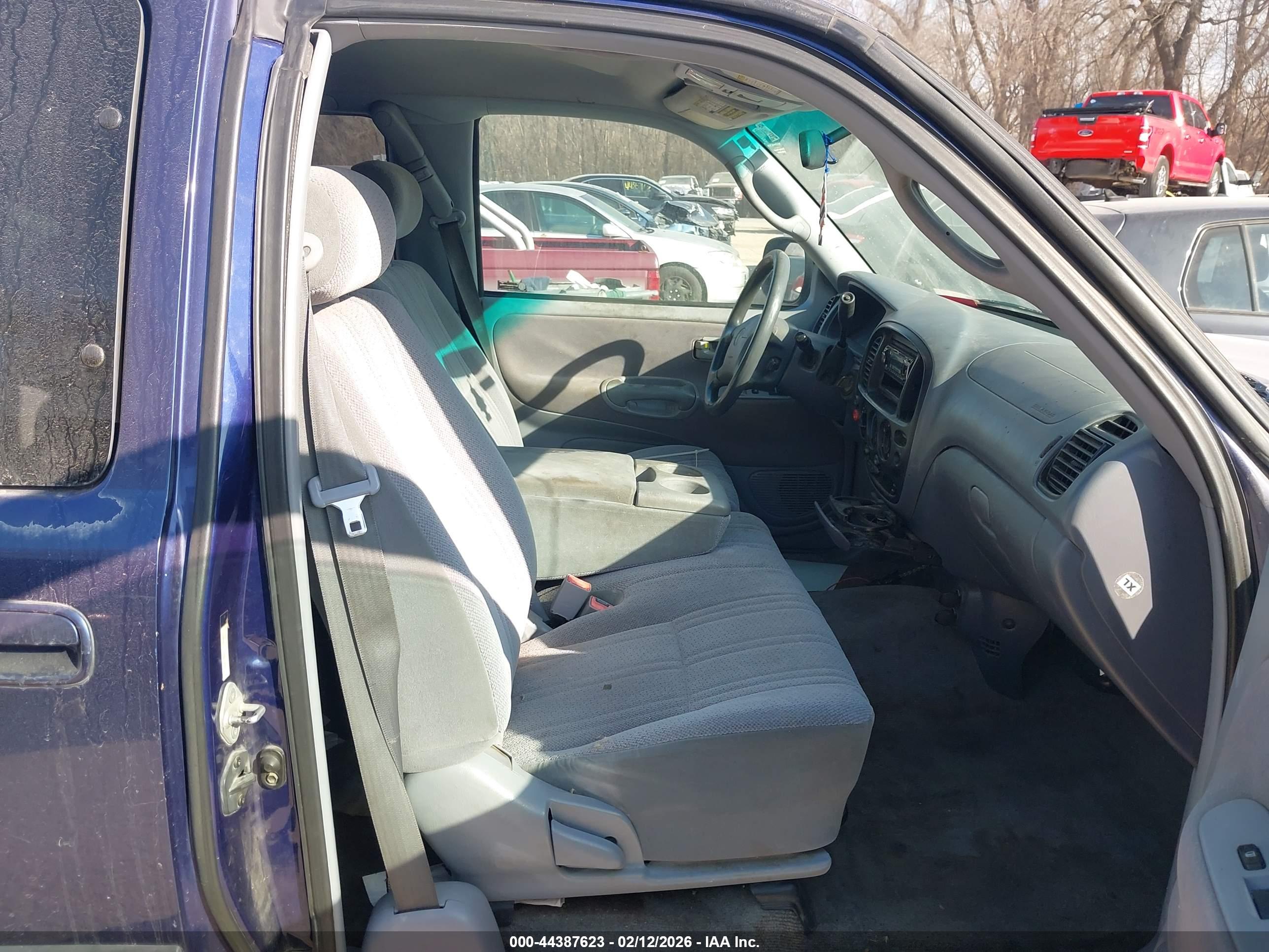 TOYOTA TUNDRA image 5