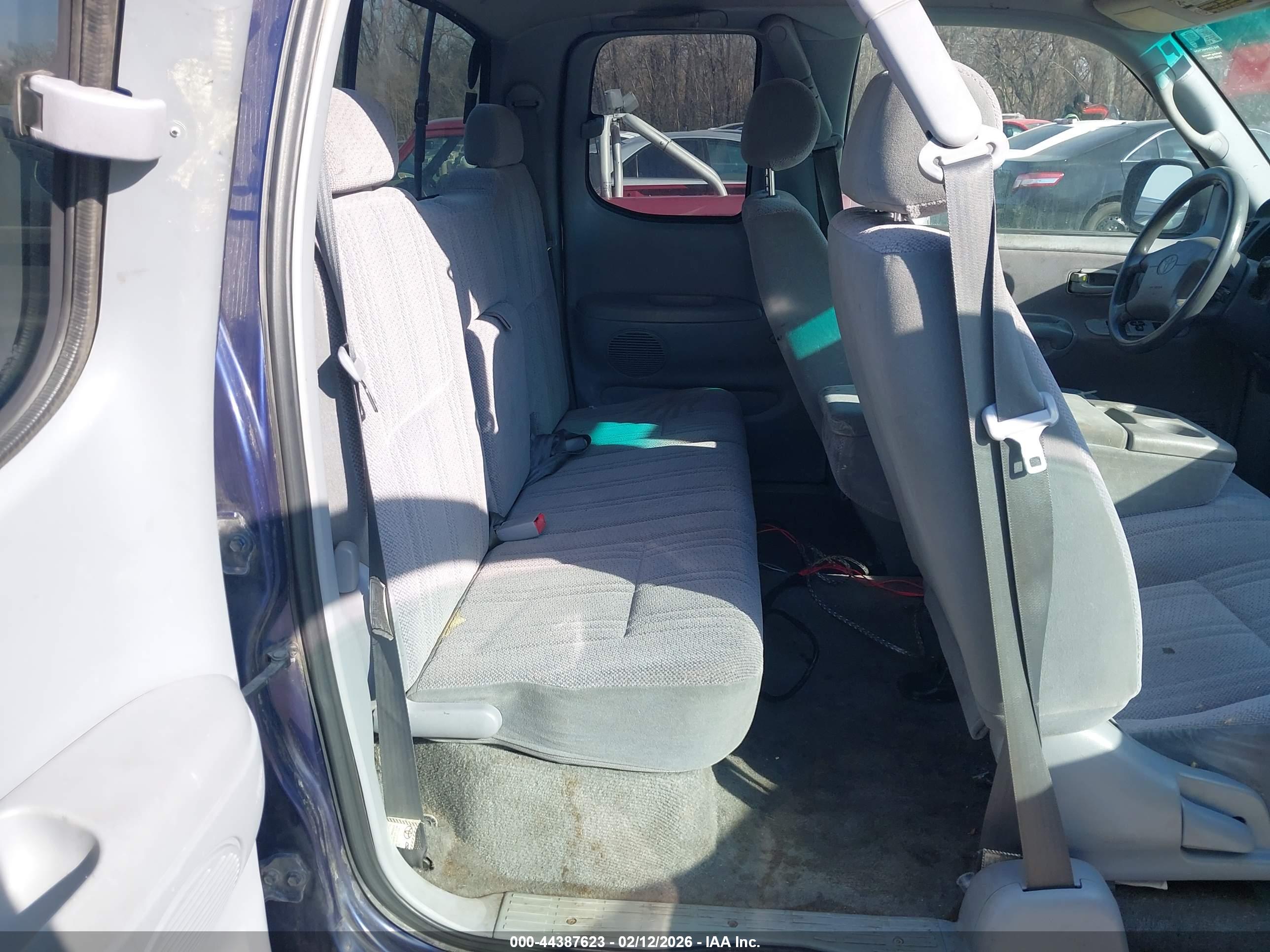 TOYOTA TUNDRA image 8