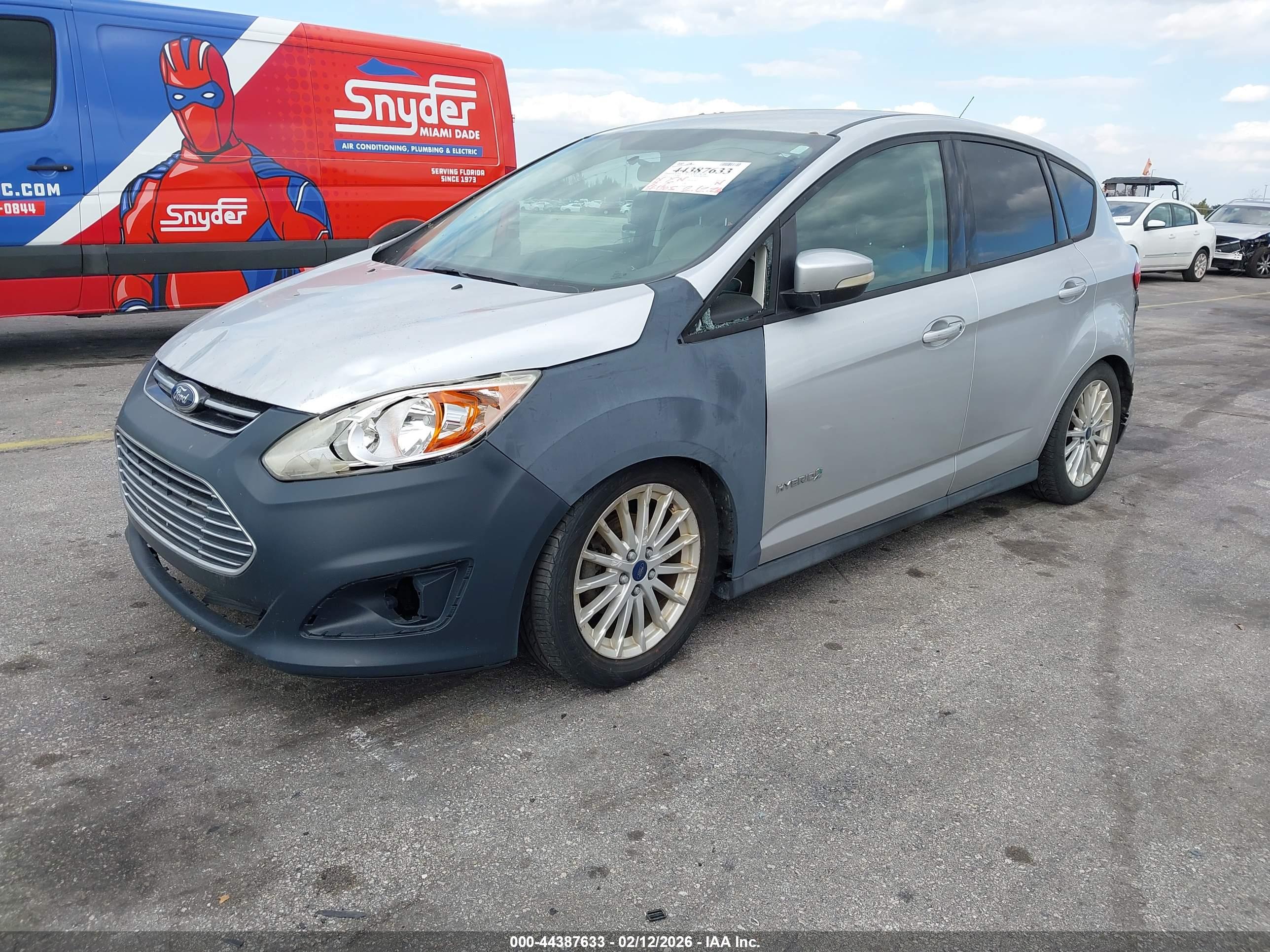 FORD C-MAX image 2