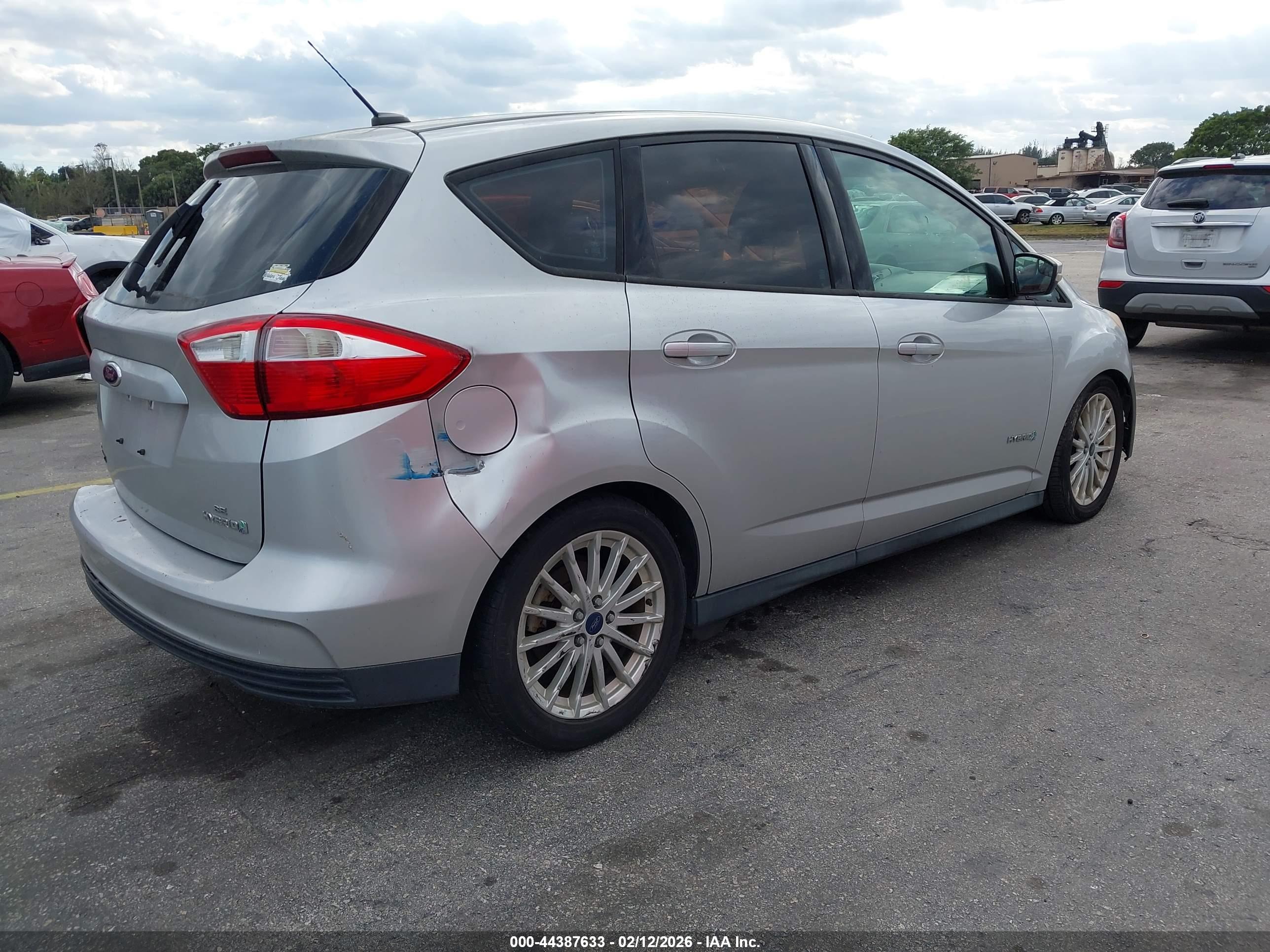 FORD C-MAX image 4