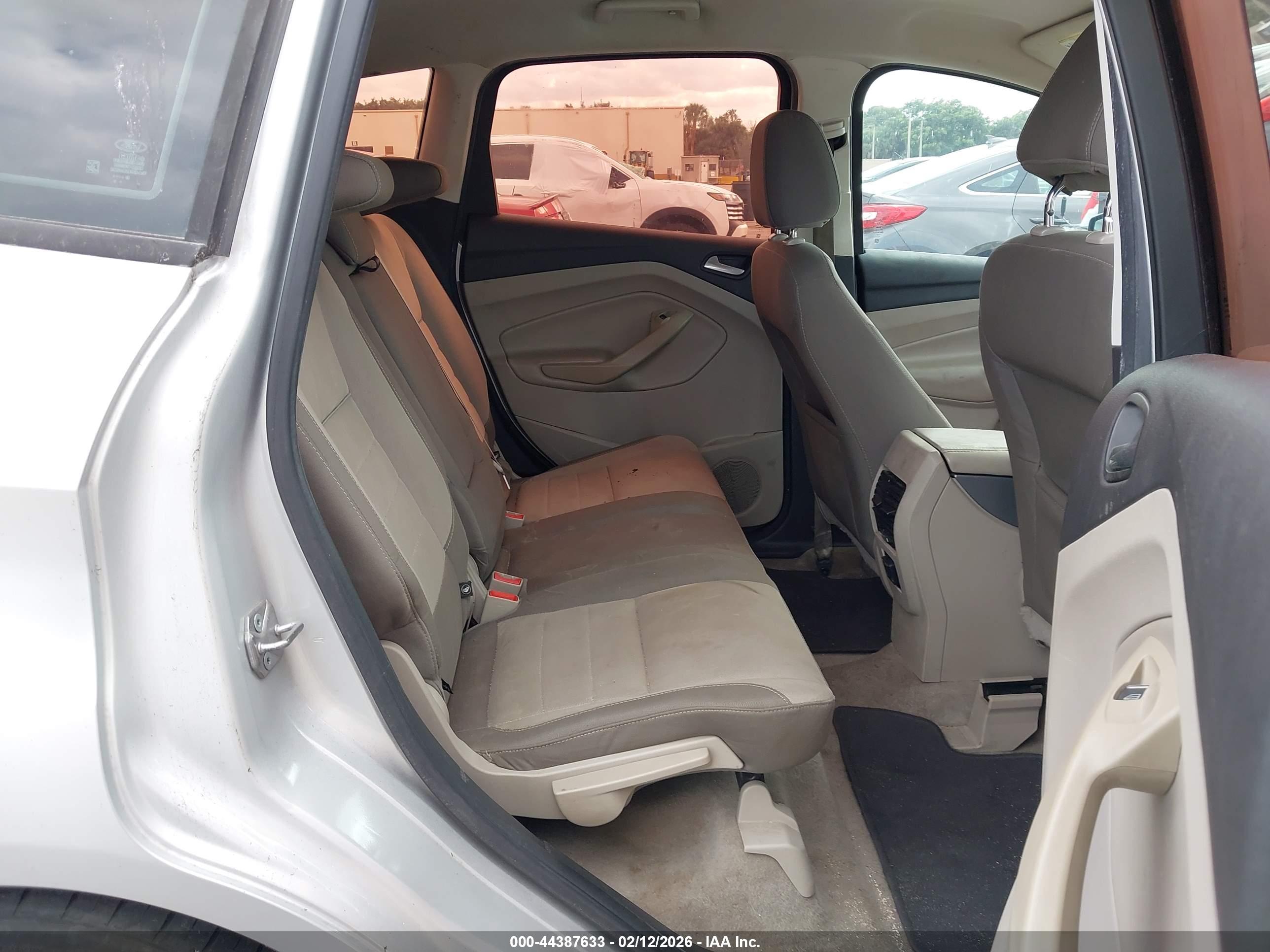 FORD C-MAX image 8