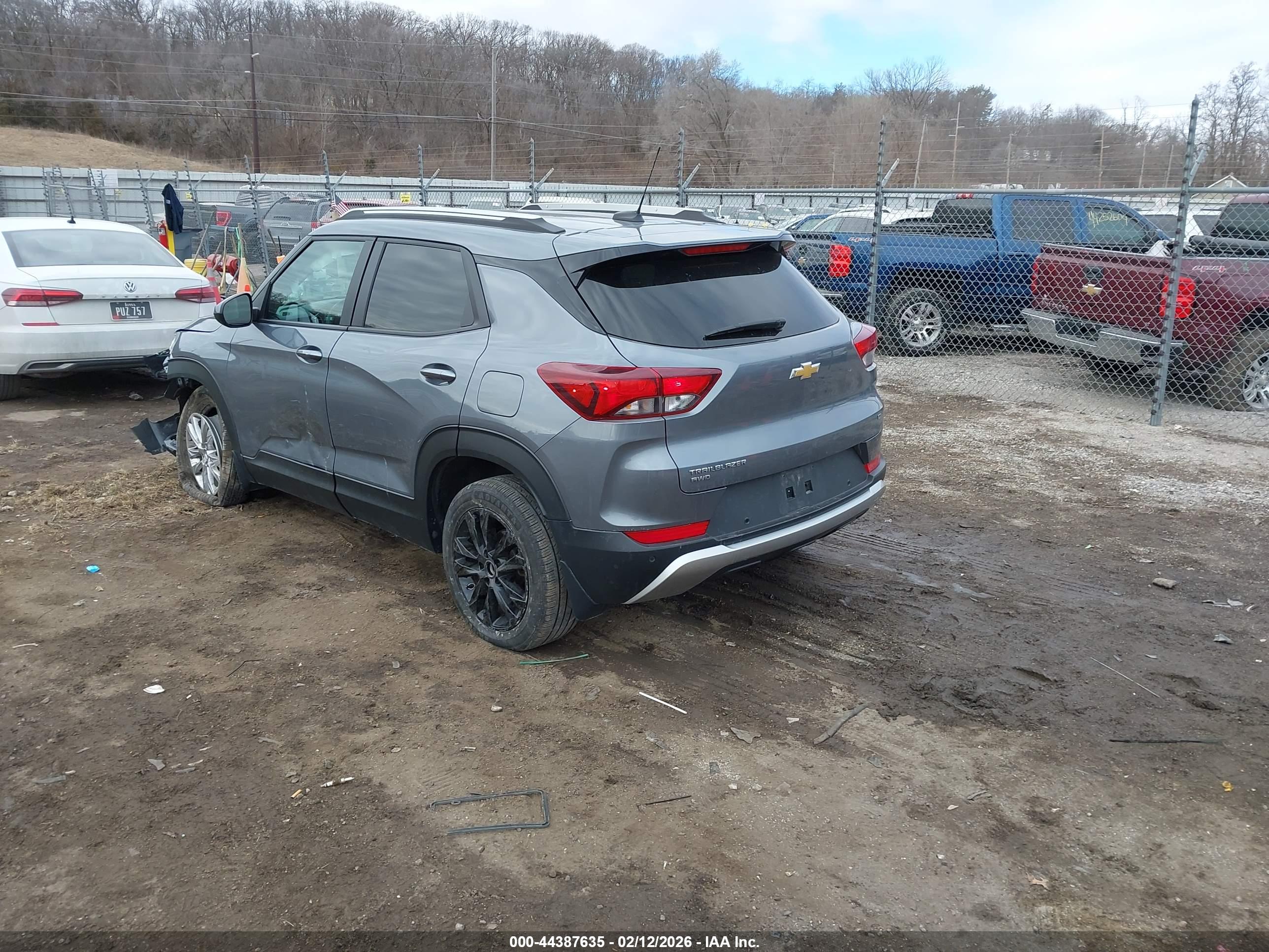 CHEVROLET TRAILBLAZER image 3