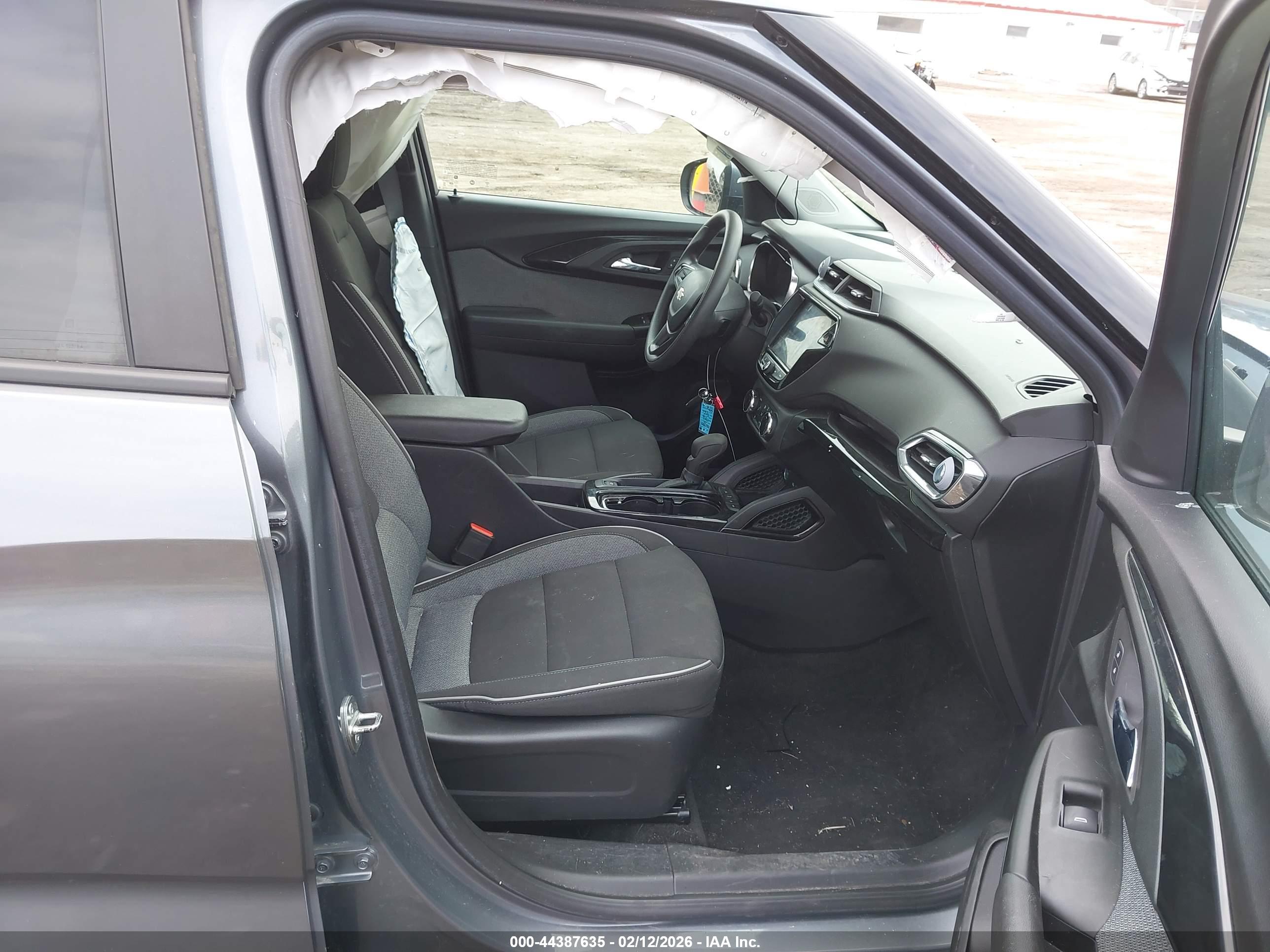 CHEVROLET TRAILBLAZER image 5