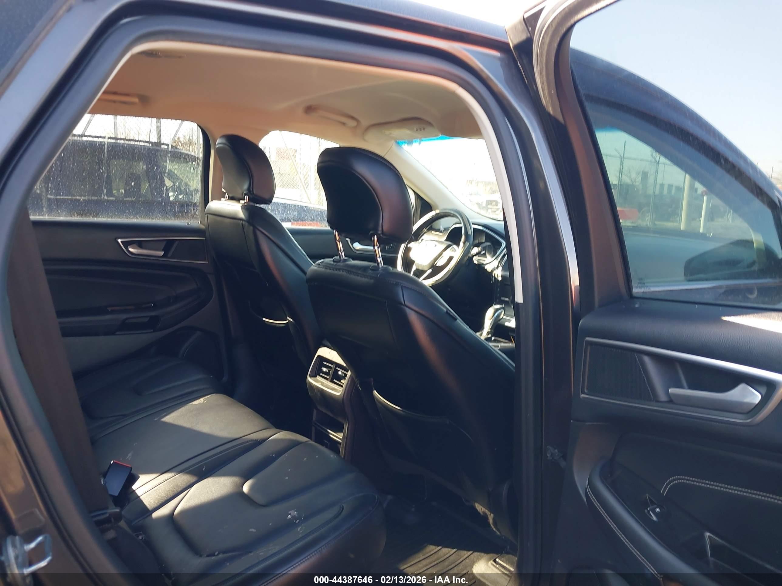 FORD EDGE image 8