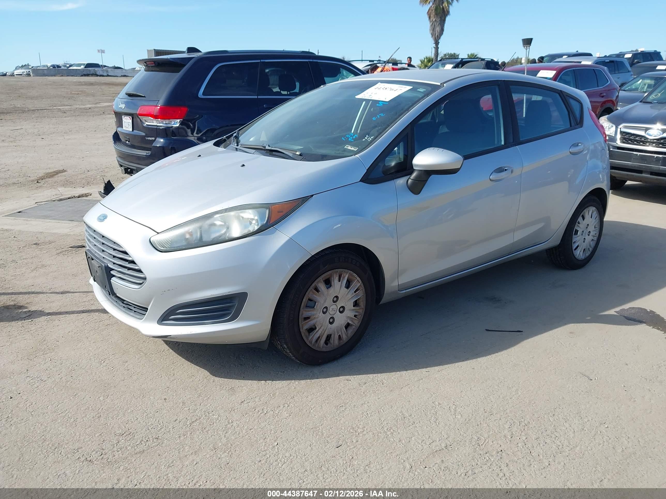 FORD FIESTA image 2