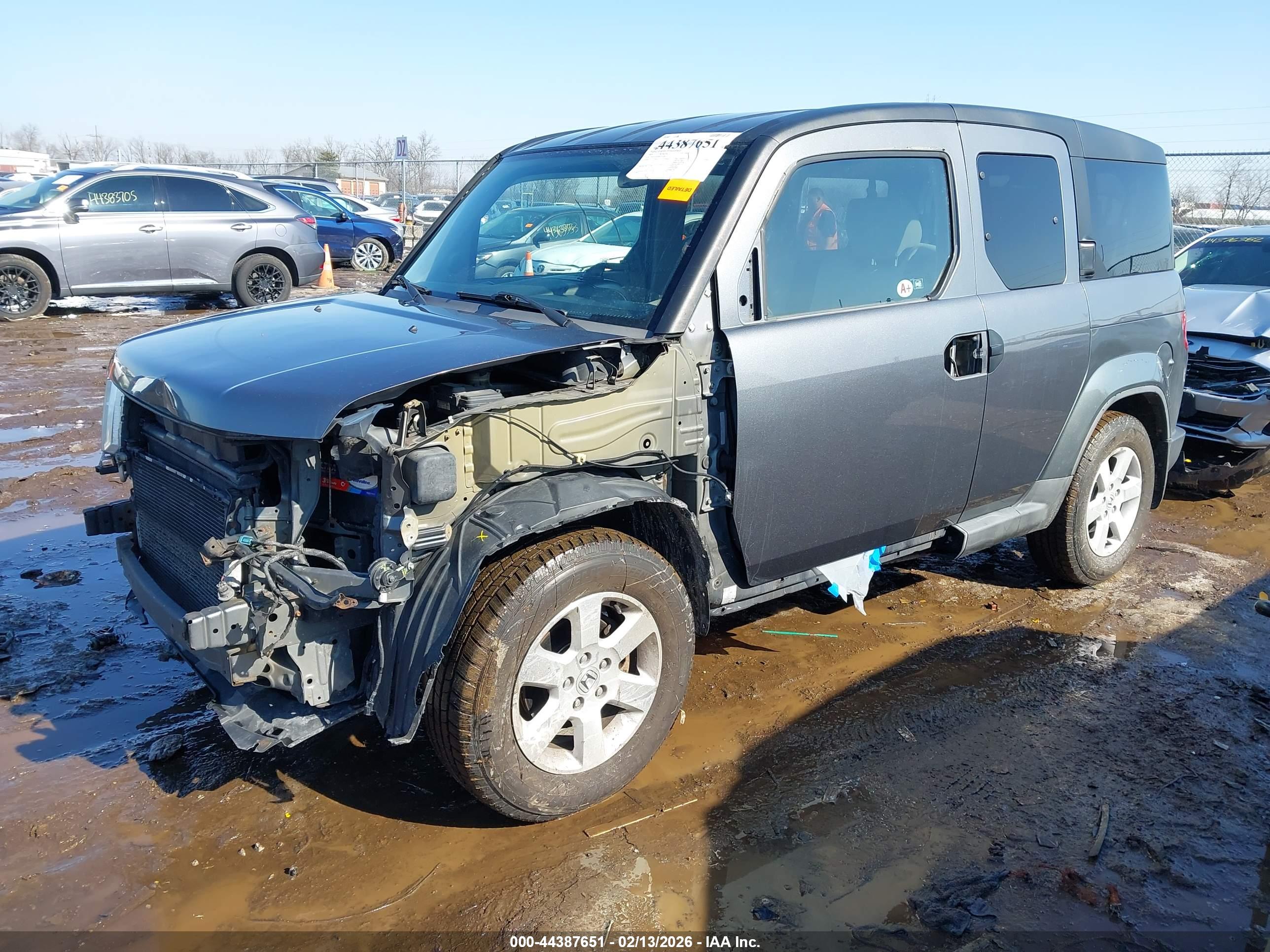HONDA ELEMENT image 2